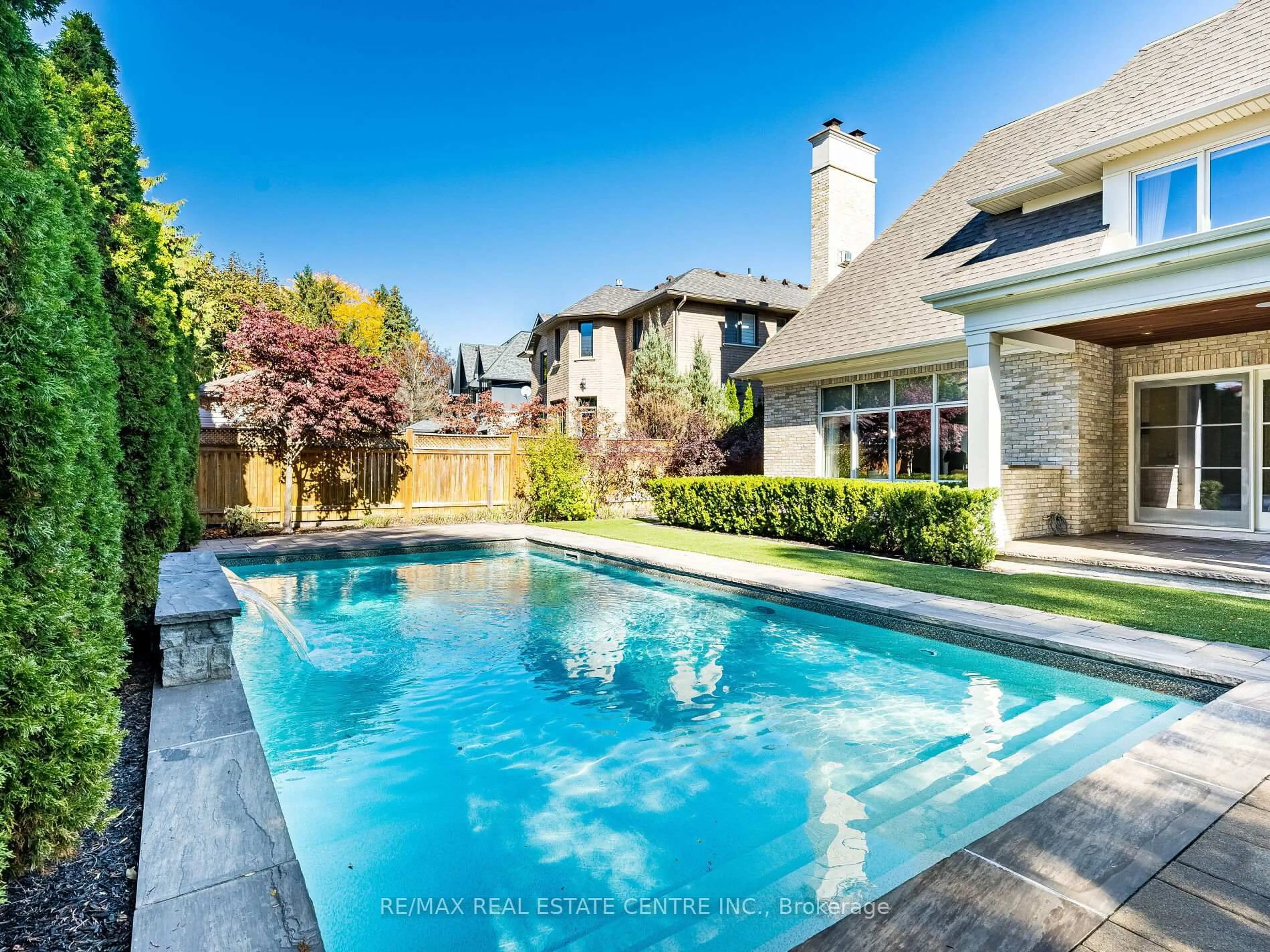 Pool for 122 Wimbleton Rd, Toronto Ontario M9A 3S6