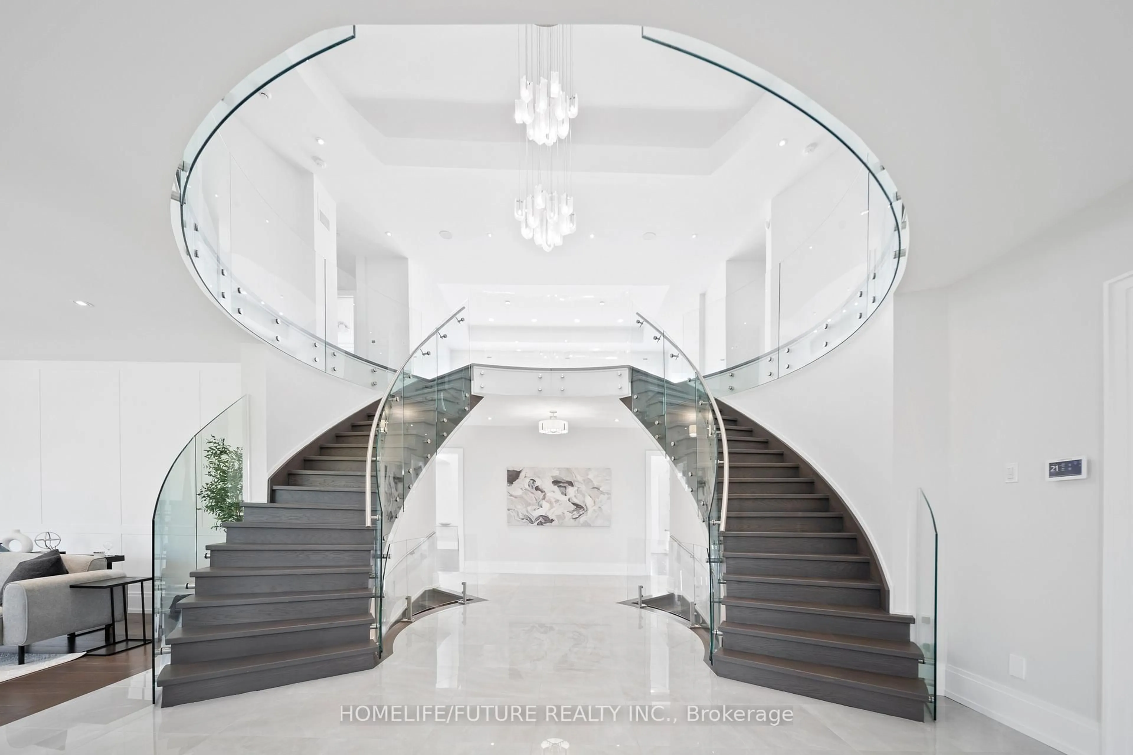 Indoor foyer for 6 Moonlight Pl, Brampton Ontario L6P 0G8