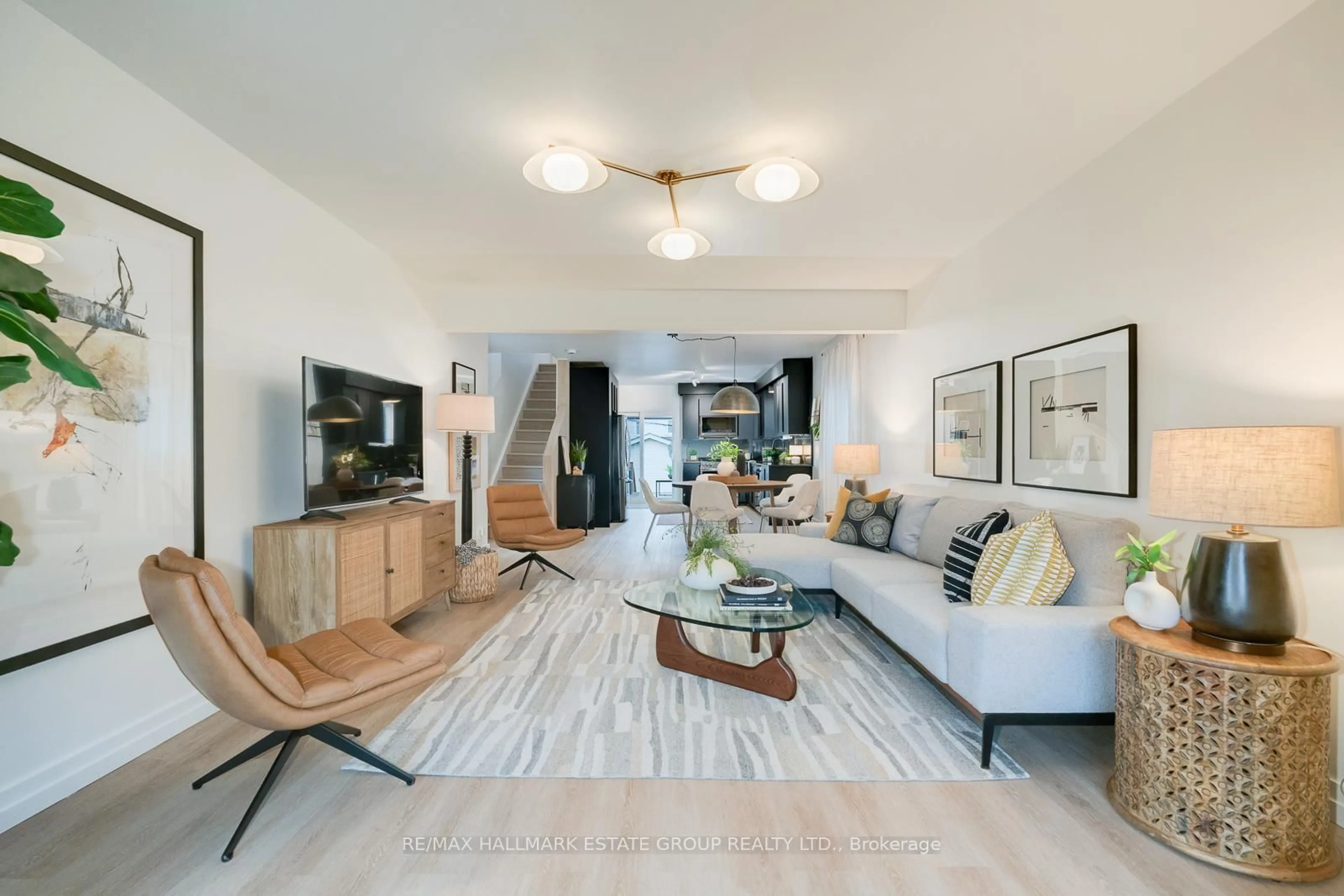 Living room with furniture, unknown for 282 Earlscourt Ave, Toronto Ontario M6E 4B8