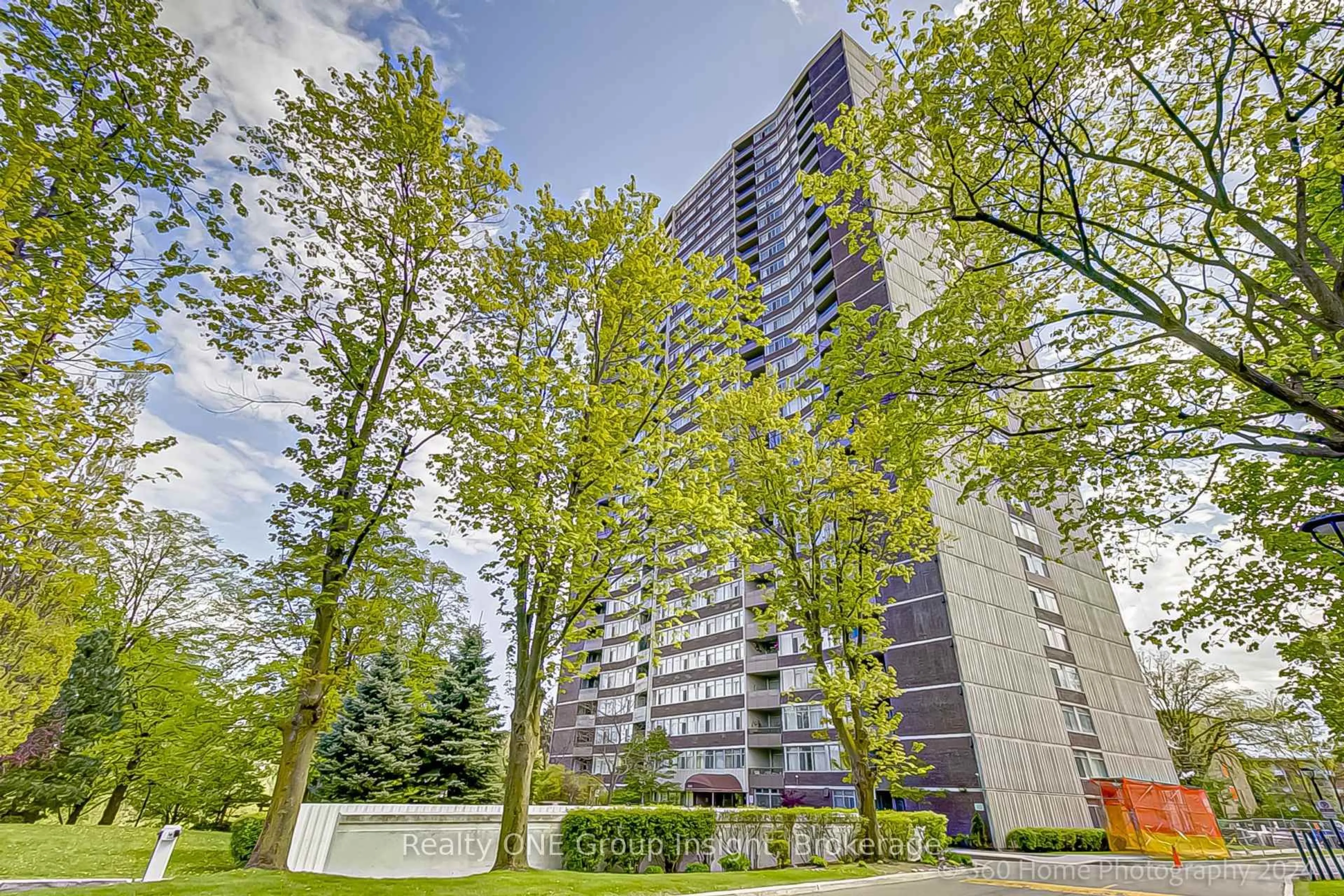 Unknown for 3100 Kirwin Ave #702, Mississauga Ontario L5A 3S6