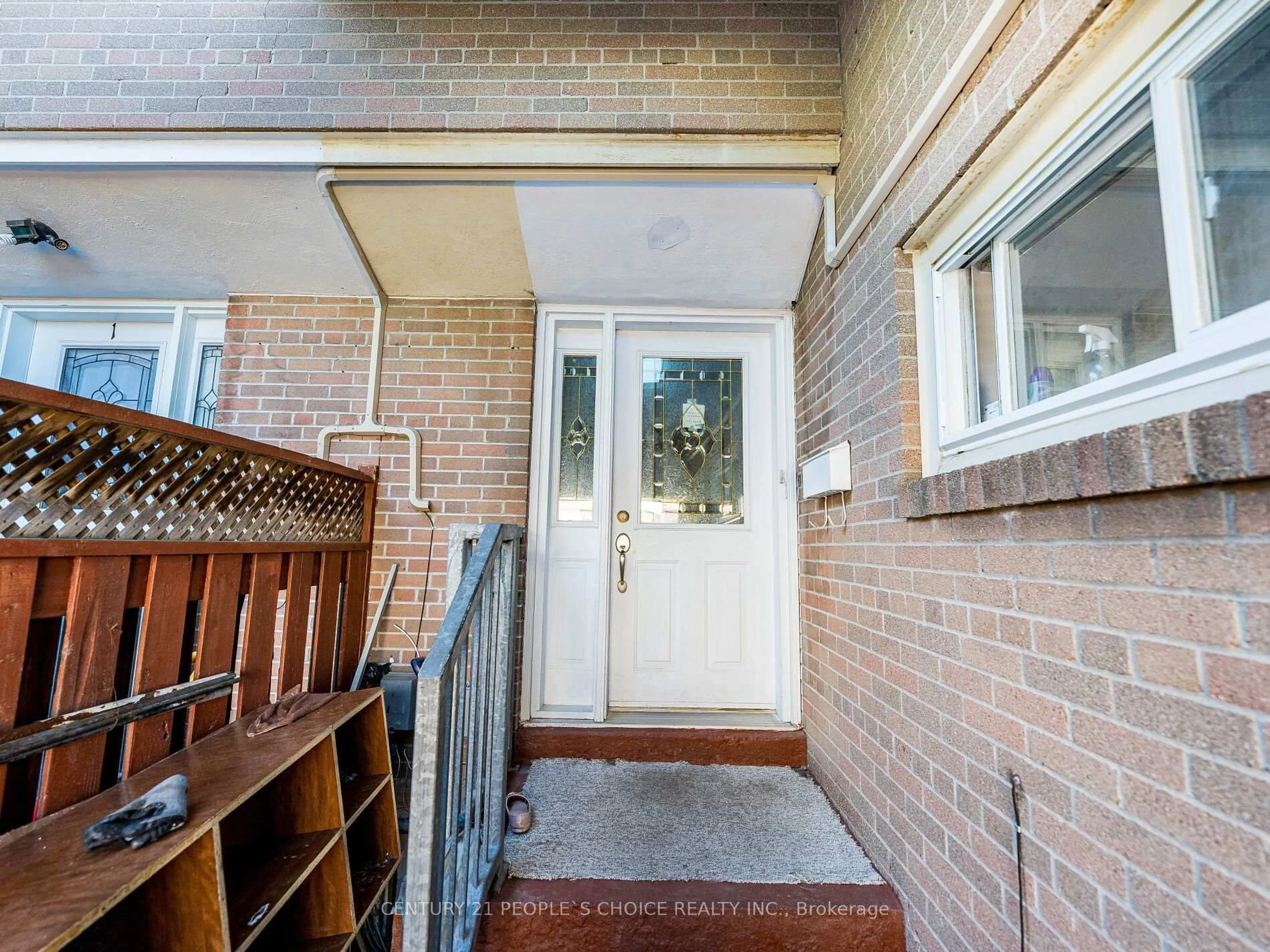 Indoor entryway for 242 John Garland Blvd #2, Toronto Ontario M9V 1N8