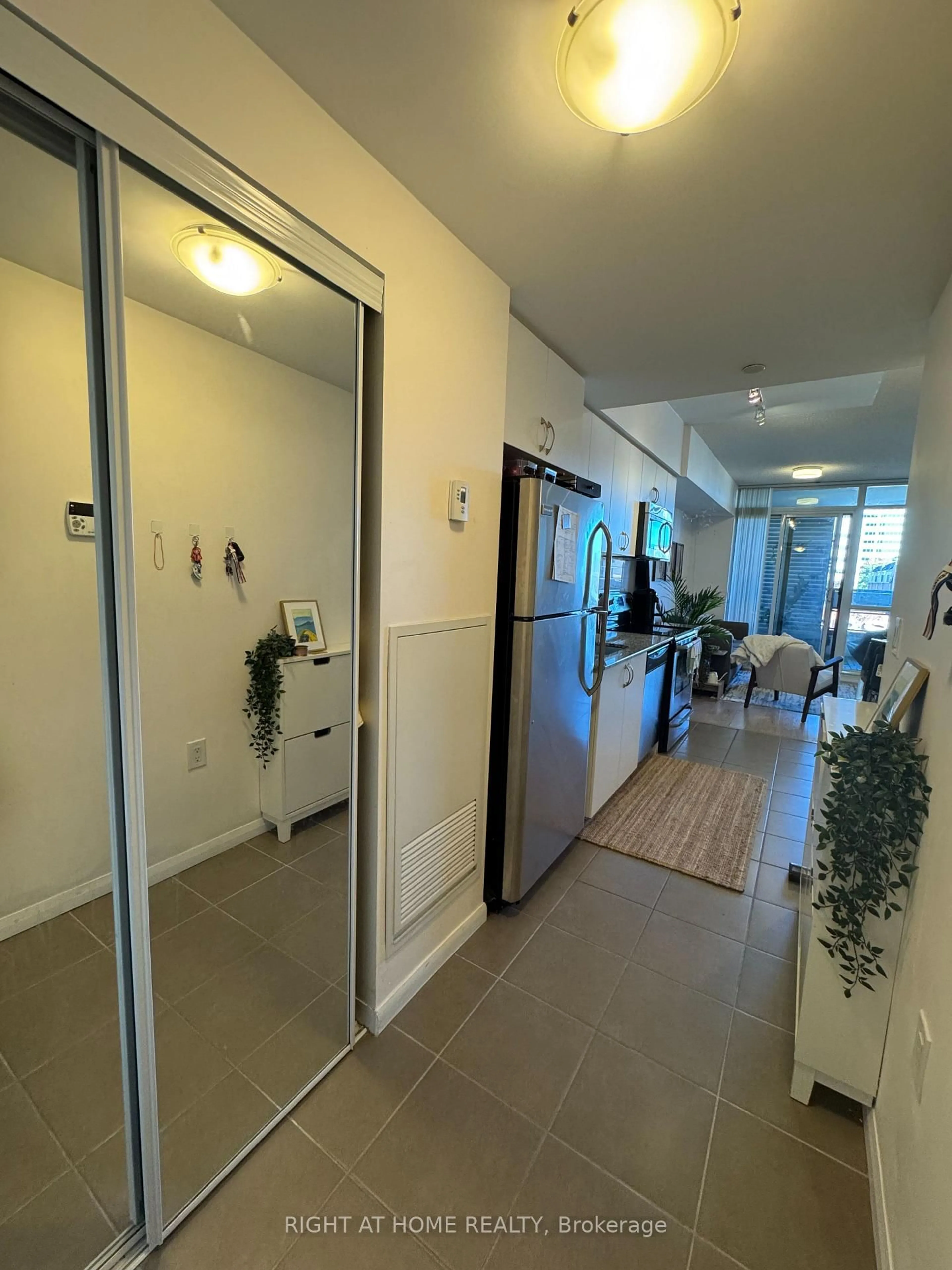 Indoor foyer for 36 Via Bagnato #238, Toronto Ontario M6A 0B7