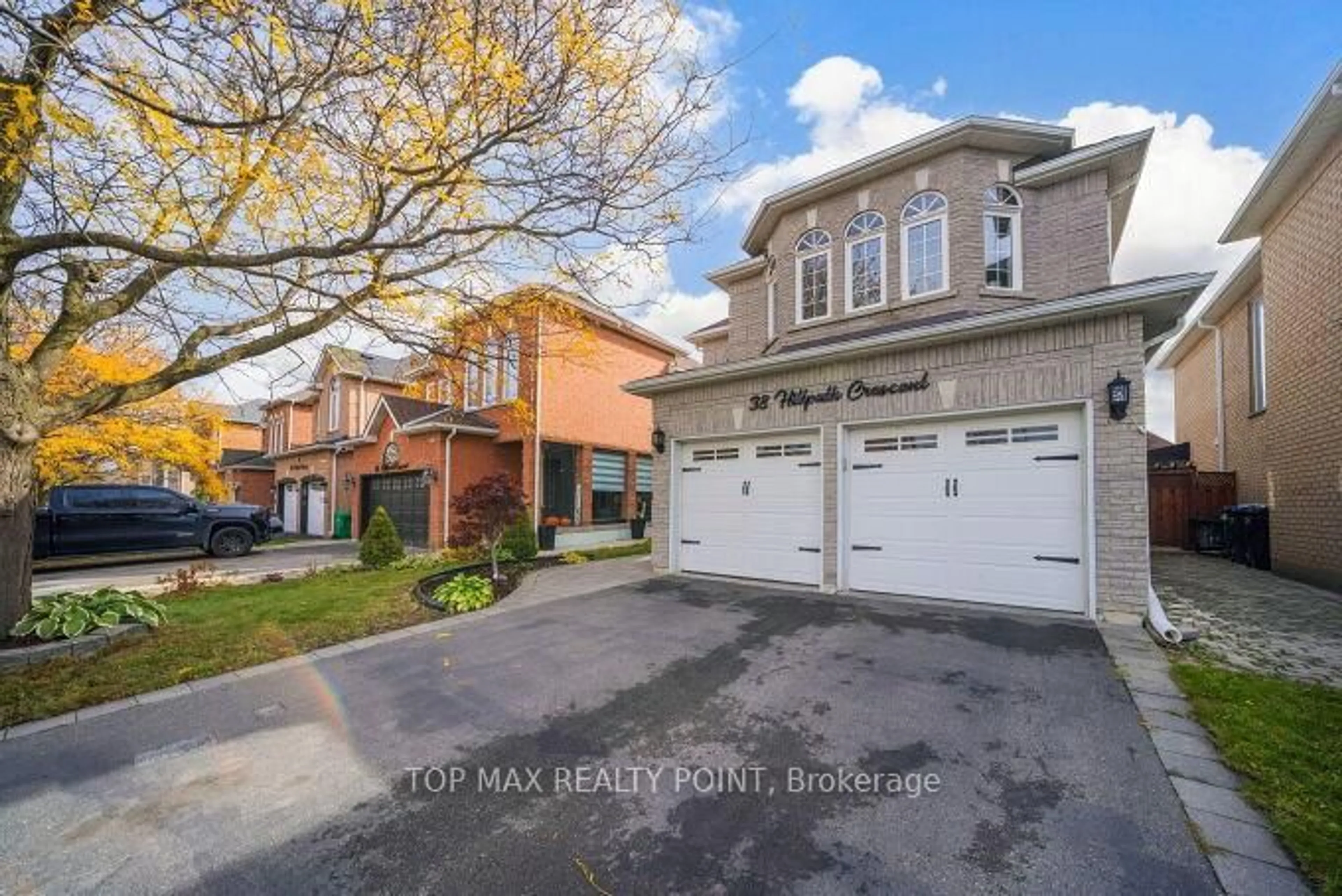 Unknown for 38 Hillpath Cres, Brampton Ontario L6Z 4T9