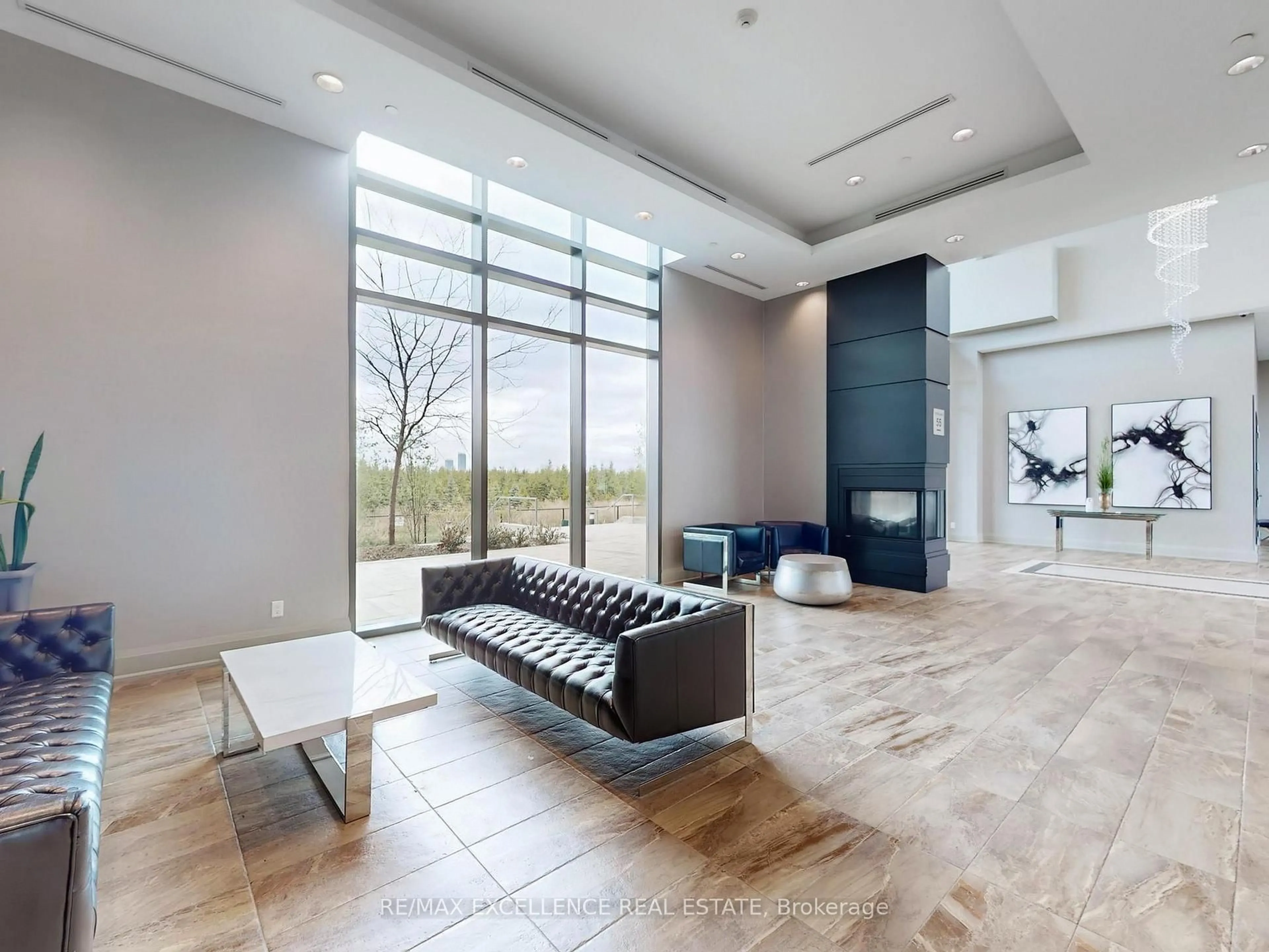 Indoor foyer for 65 Yorkland Blvd #309, Brampton Ontario L6P 4M5