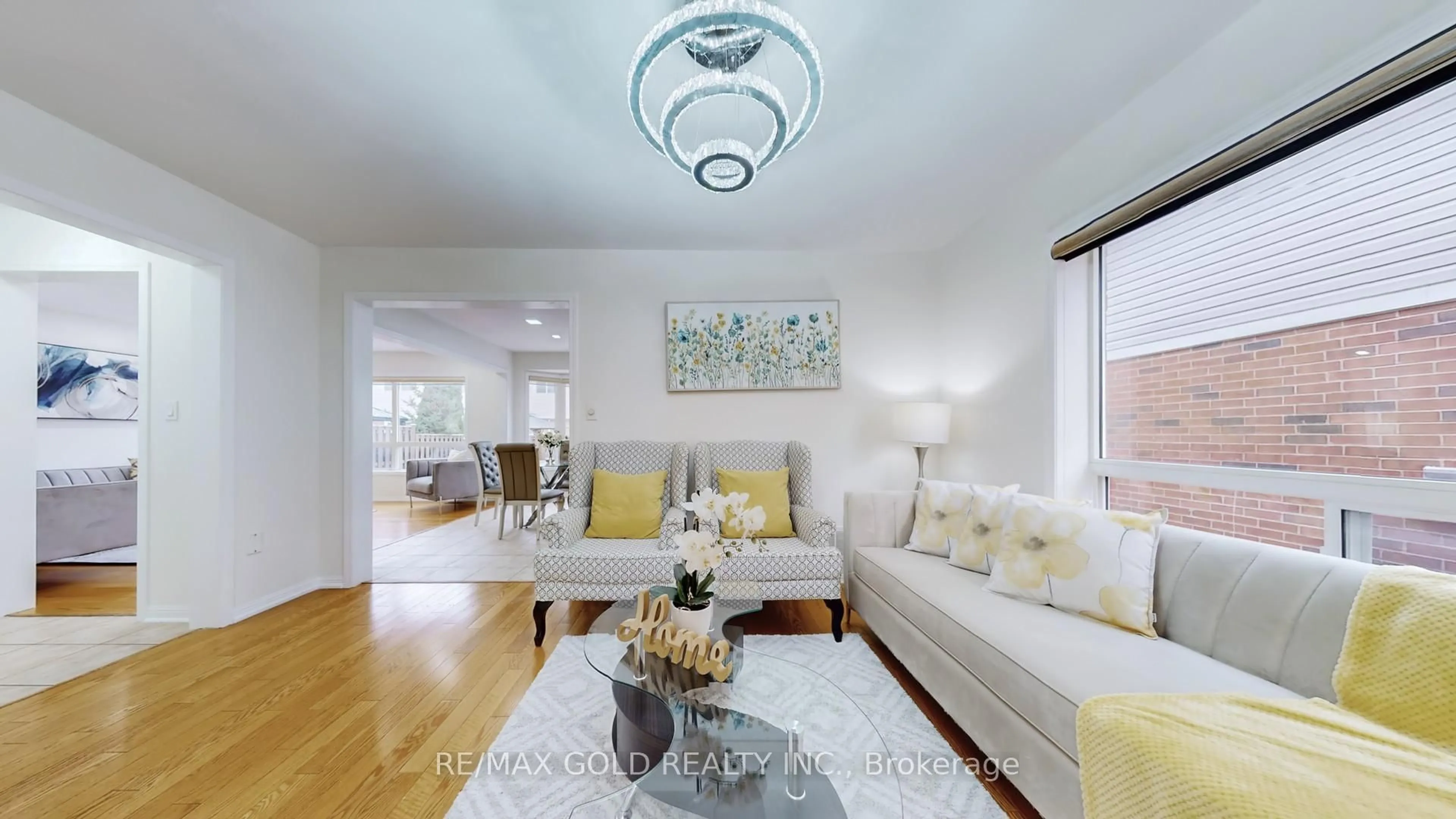 Living room with furniture, unknown for 7 Chudleigh Ave, Brampton Ontario L6X 0N1