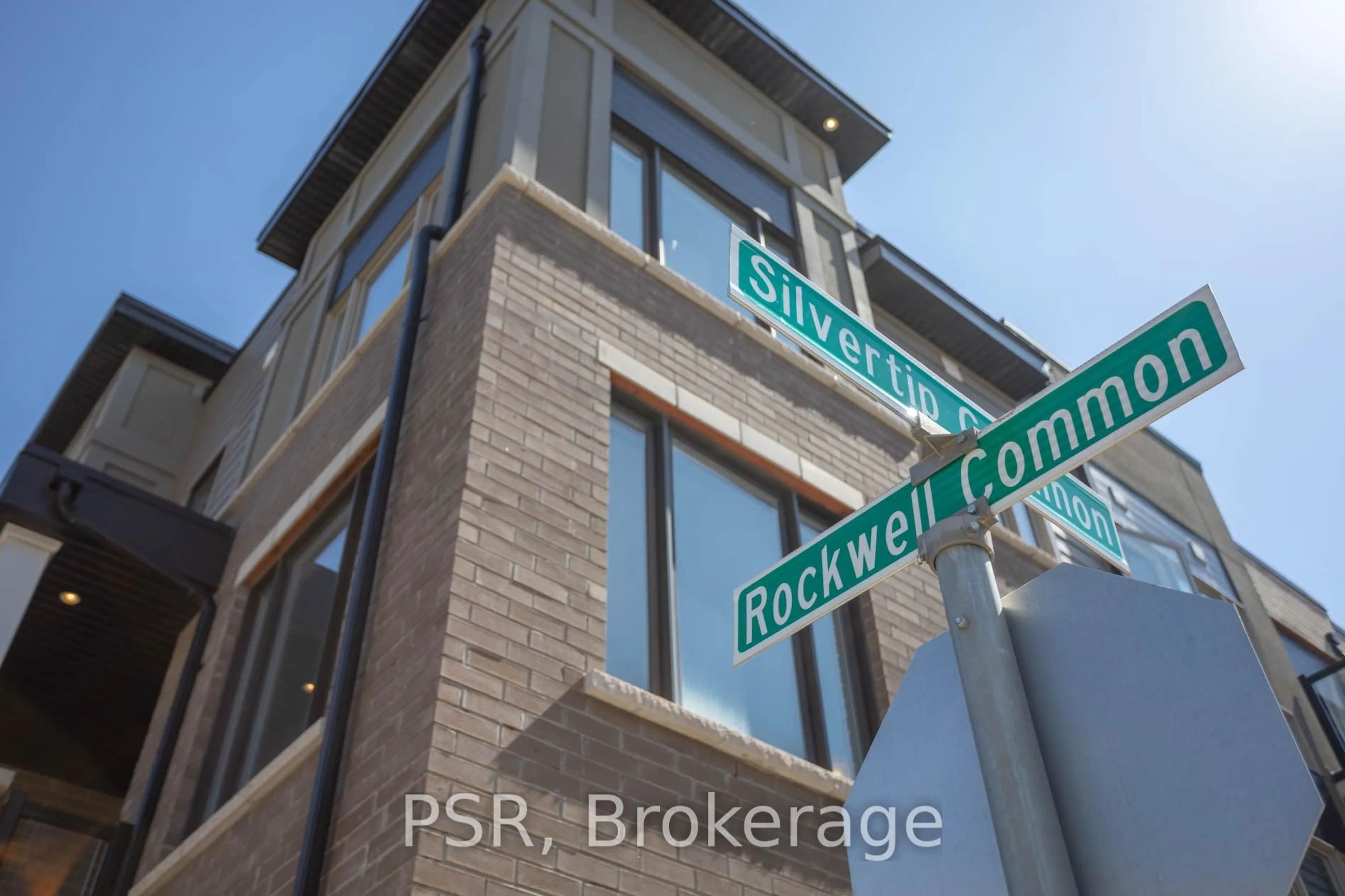 Home with brick exterior material, street for 424 Rockwell Common, Oakville Ontario L6H 0R7