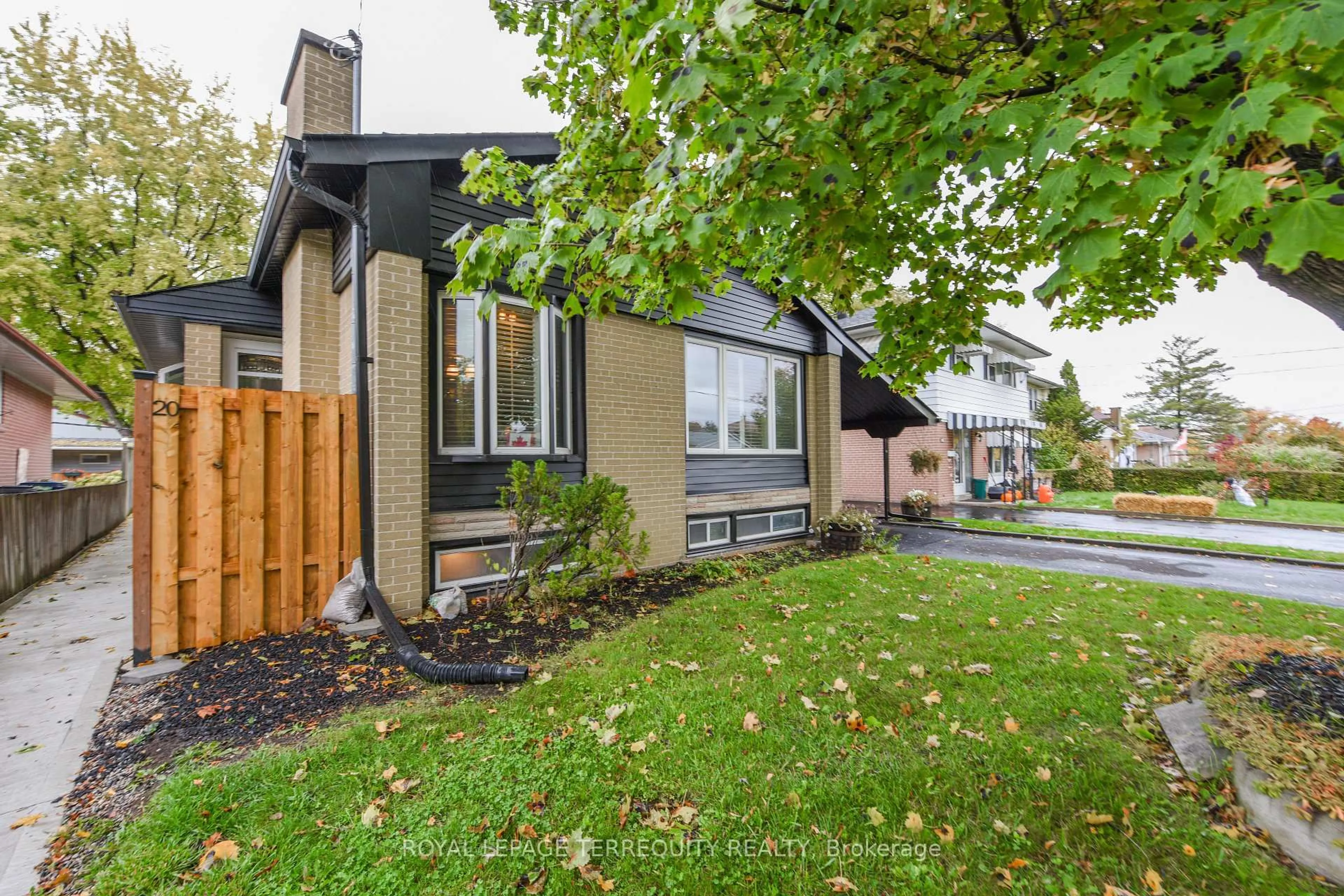 Home with vinyl exterior material, street for 20 Hallow Cres, Toronto Ontario M9W 2V9