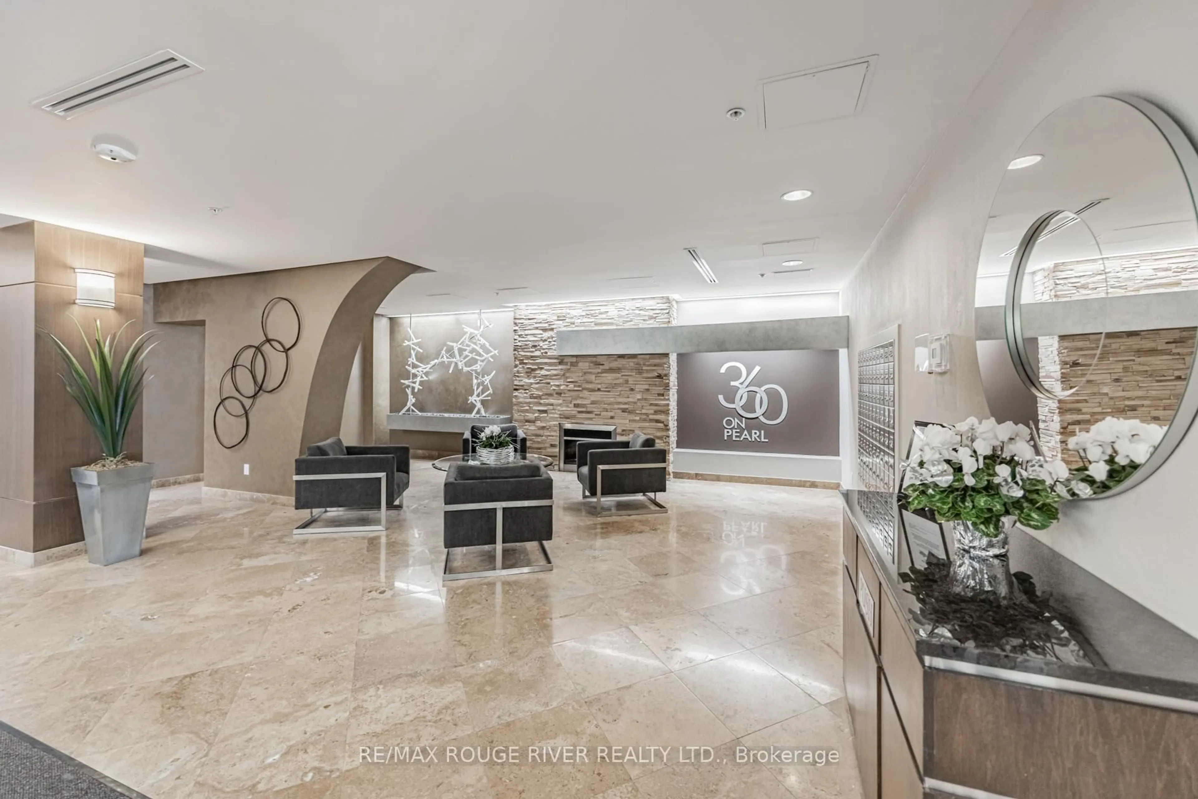 Lobby for 360 Pearl St #601, Burlington Ontario L7R 1E1