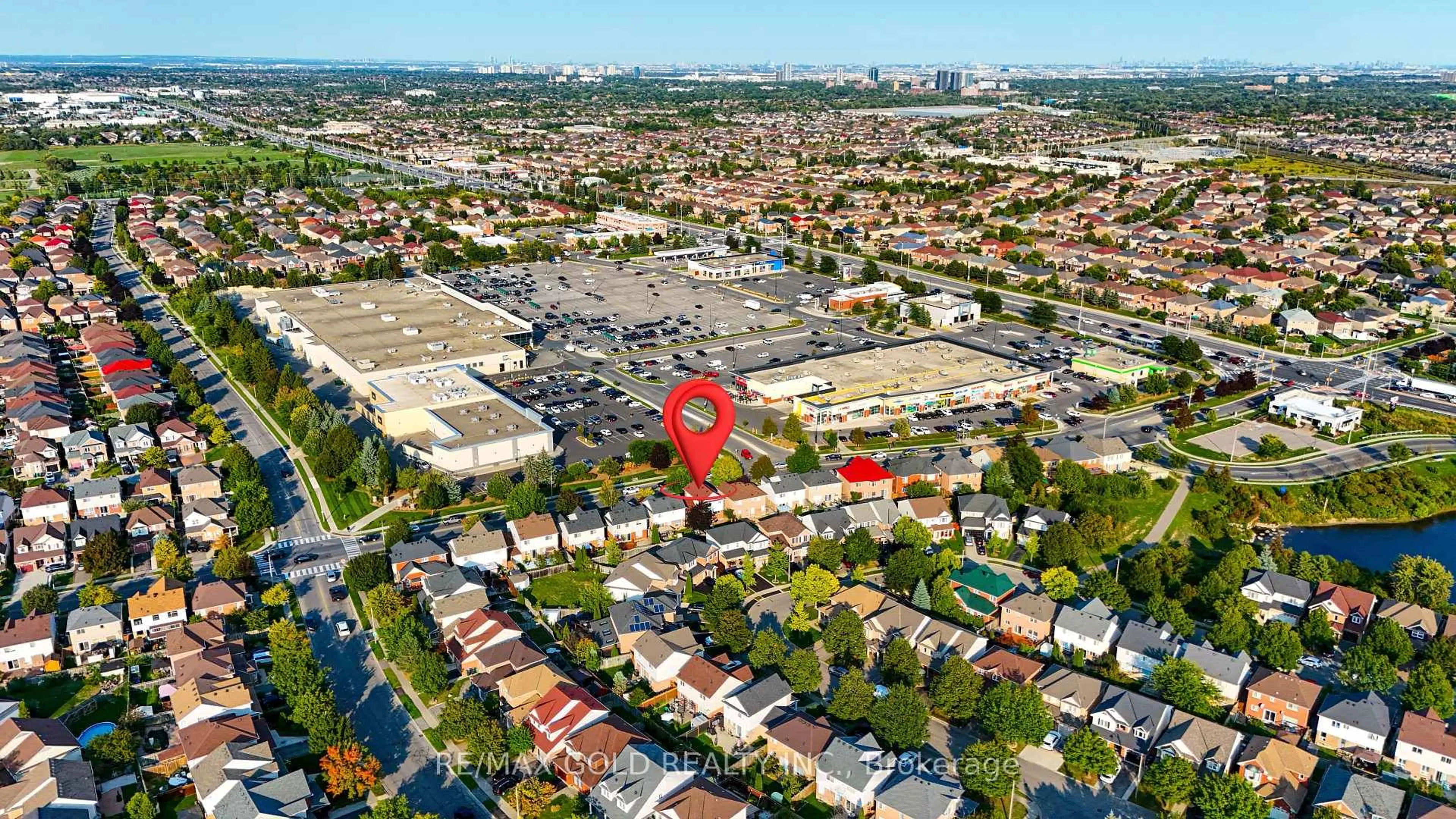 A pic from outside/outdoor area/front of a property/back of a property/a pic from drone, street for 30 Worthington Ave, Brampton Ontario L7A 1M9