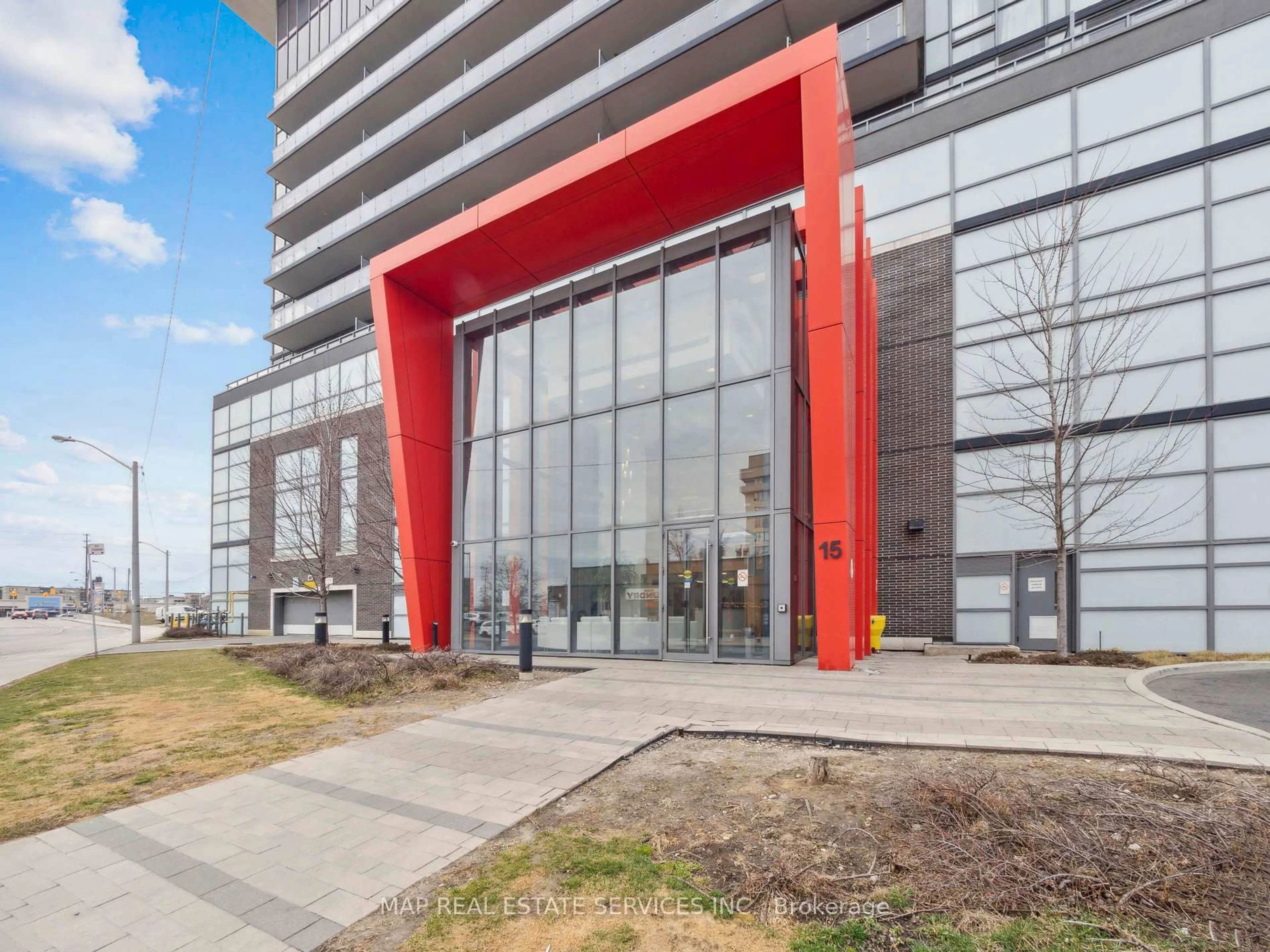 Indoor foyer for 15 James Finlay Way #805, Toronto Ontario M3M 0B3