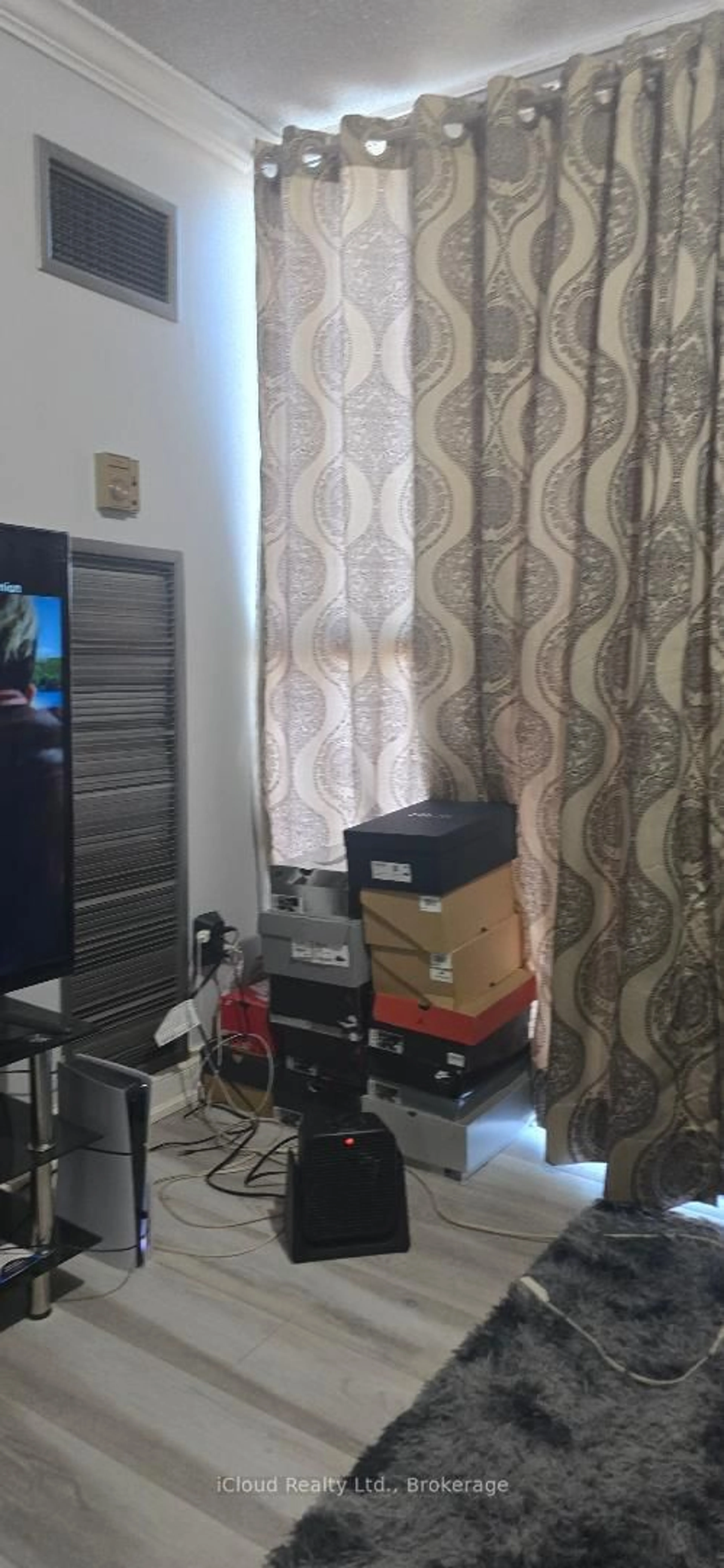 A pic of a room for 600 Rexdale Blvd #706, Toronto Ontario M9W 6T4