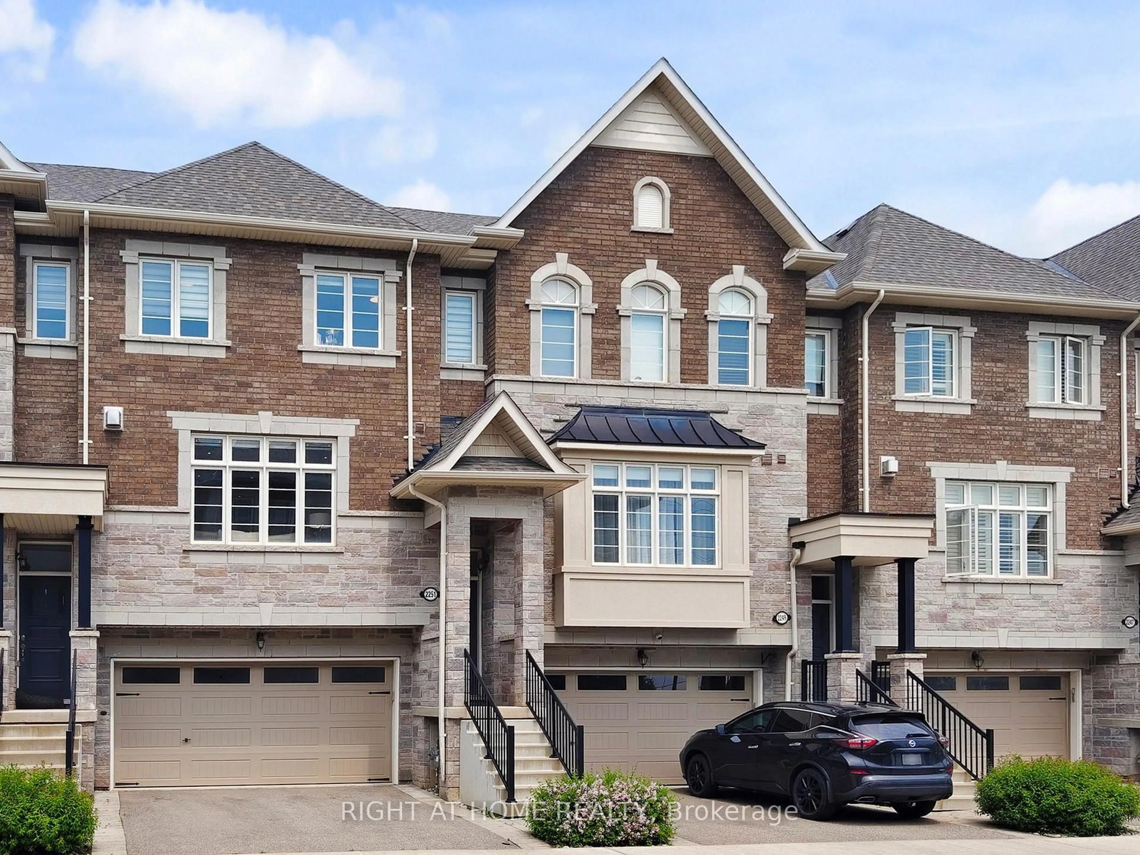 Home with brick exterior material, street for 2251 Khalsa Gate, Oakville Ontario L6M 1P4