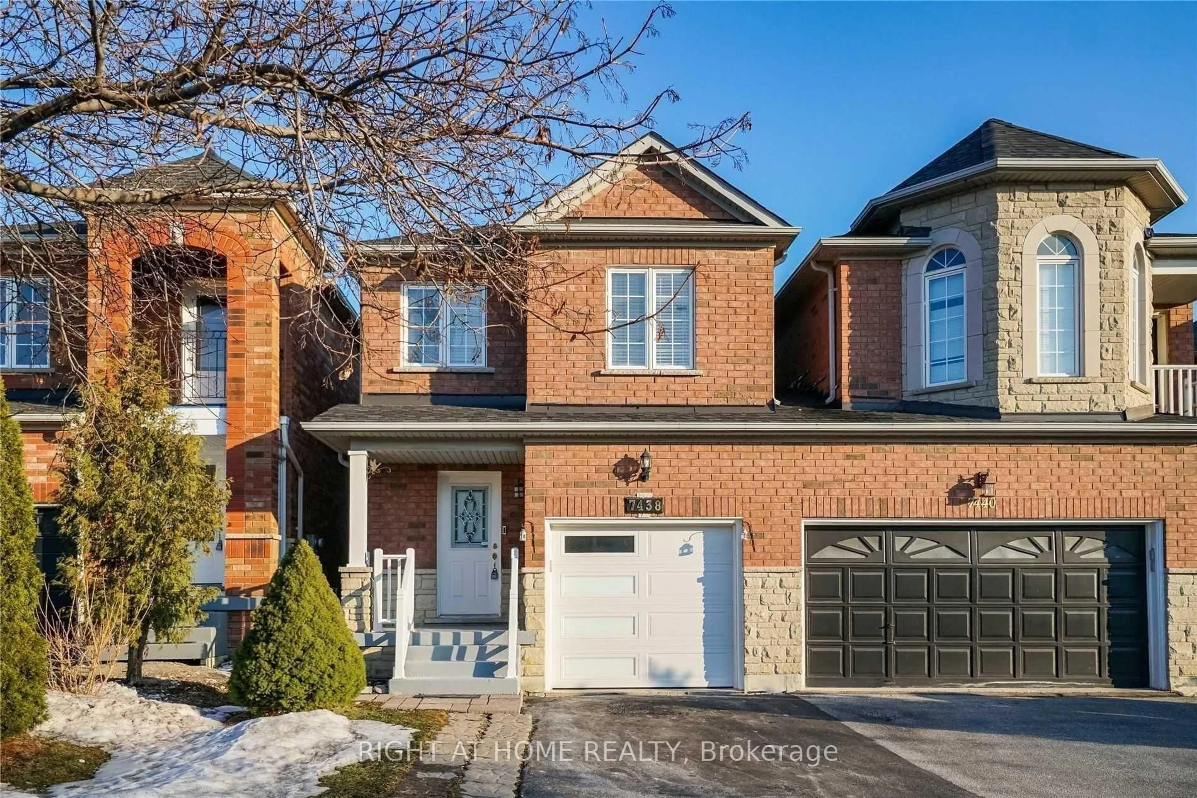 Home with brick exterior material, street for 7438 Magistrate Terr, Mississauga Ontario L5W 1L2