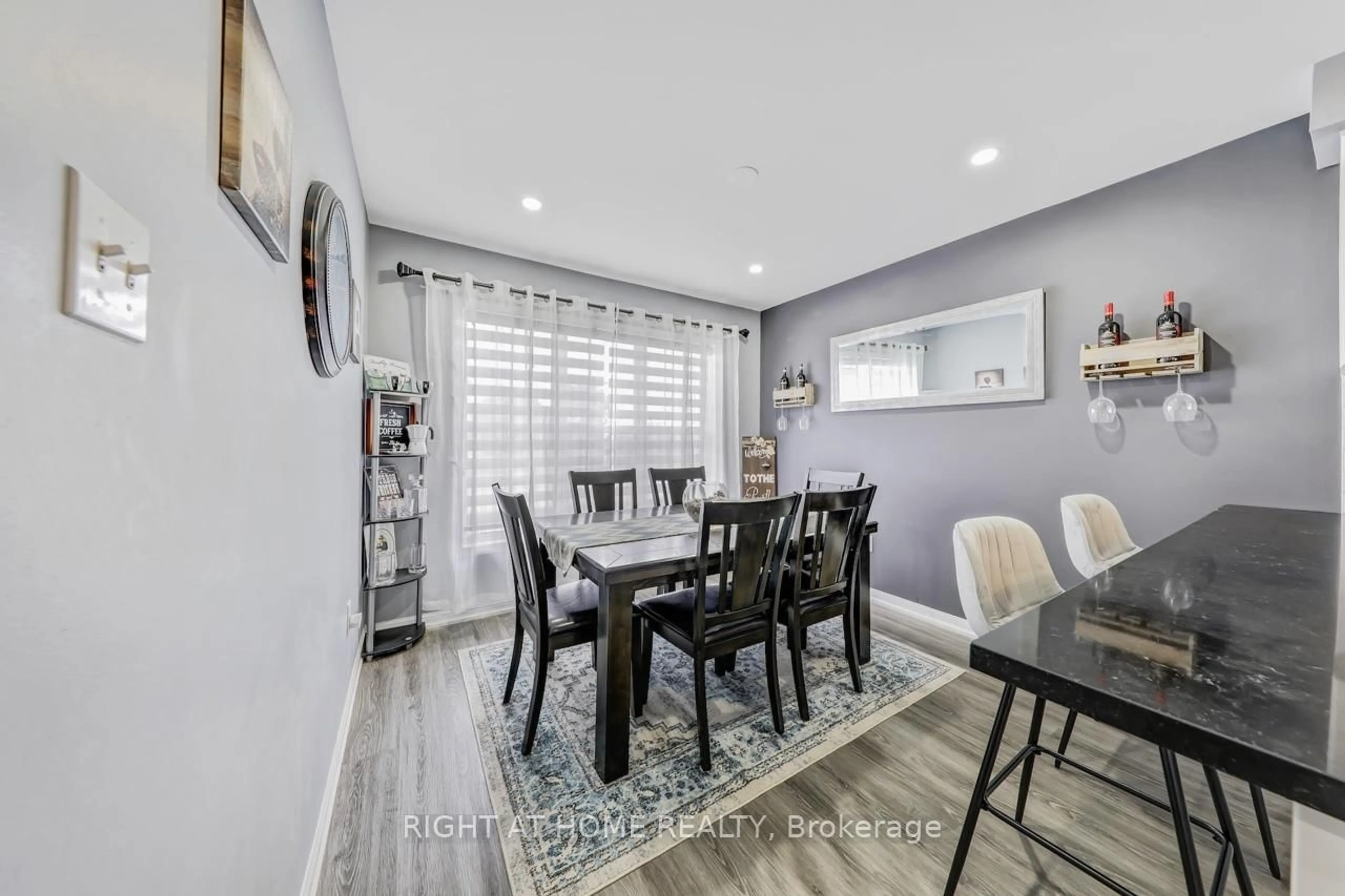 Dining room, unknown for 23 Seed House Lane, Halton Hills Ontario L7G 6K3