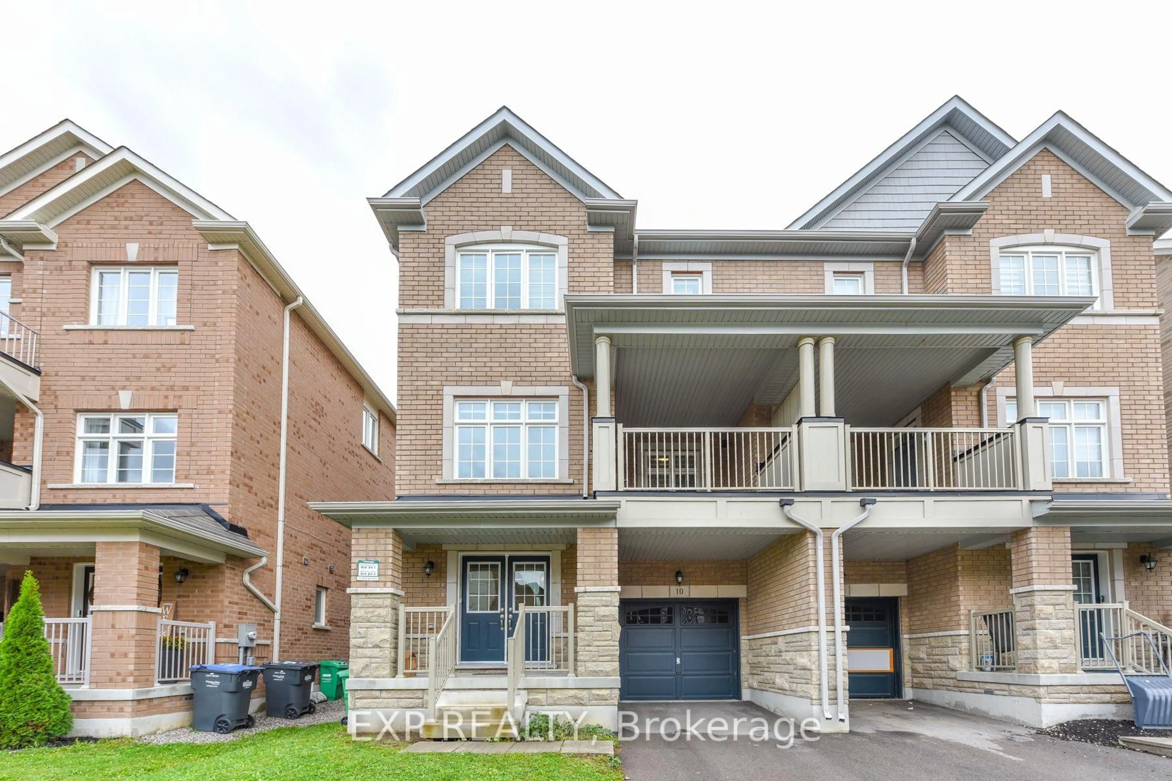 Home with brick exterior material, street for 10 Lowes Hill Circ, Caledon Ontario L7C 4H5