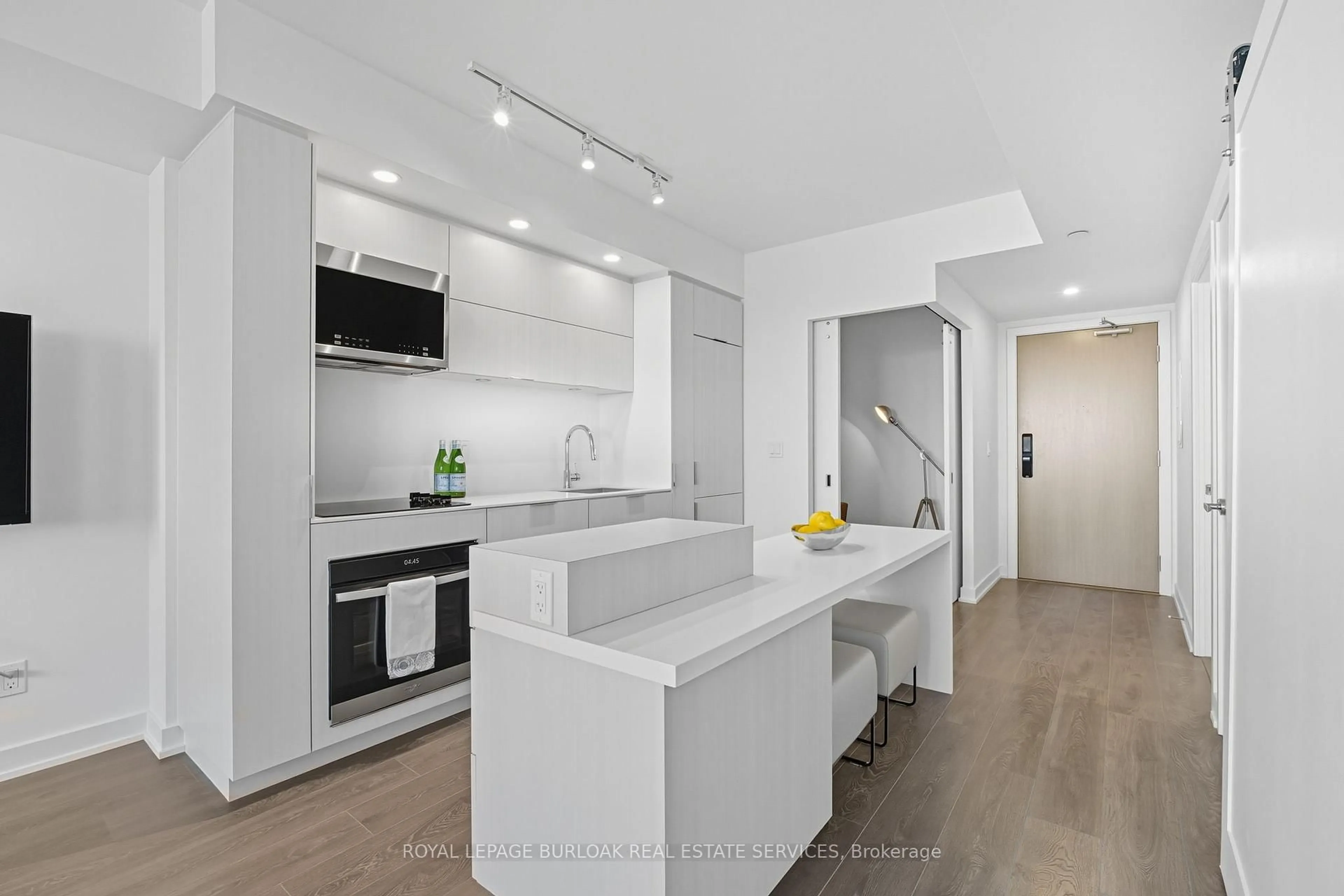 Open concept kitchen, unknown for 370 Martha St #1805, Burlington Ontario L7R 0G9