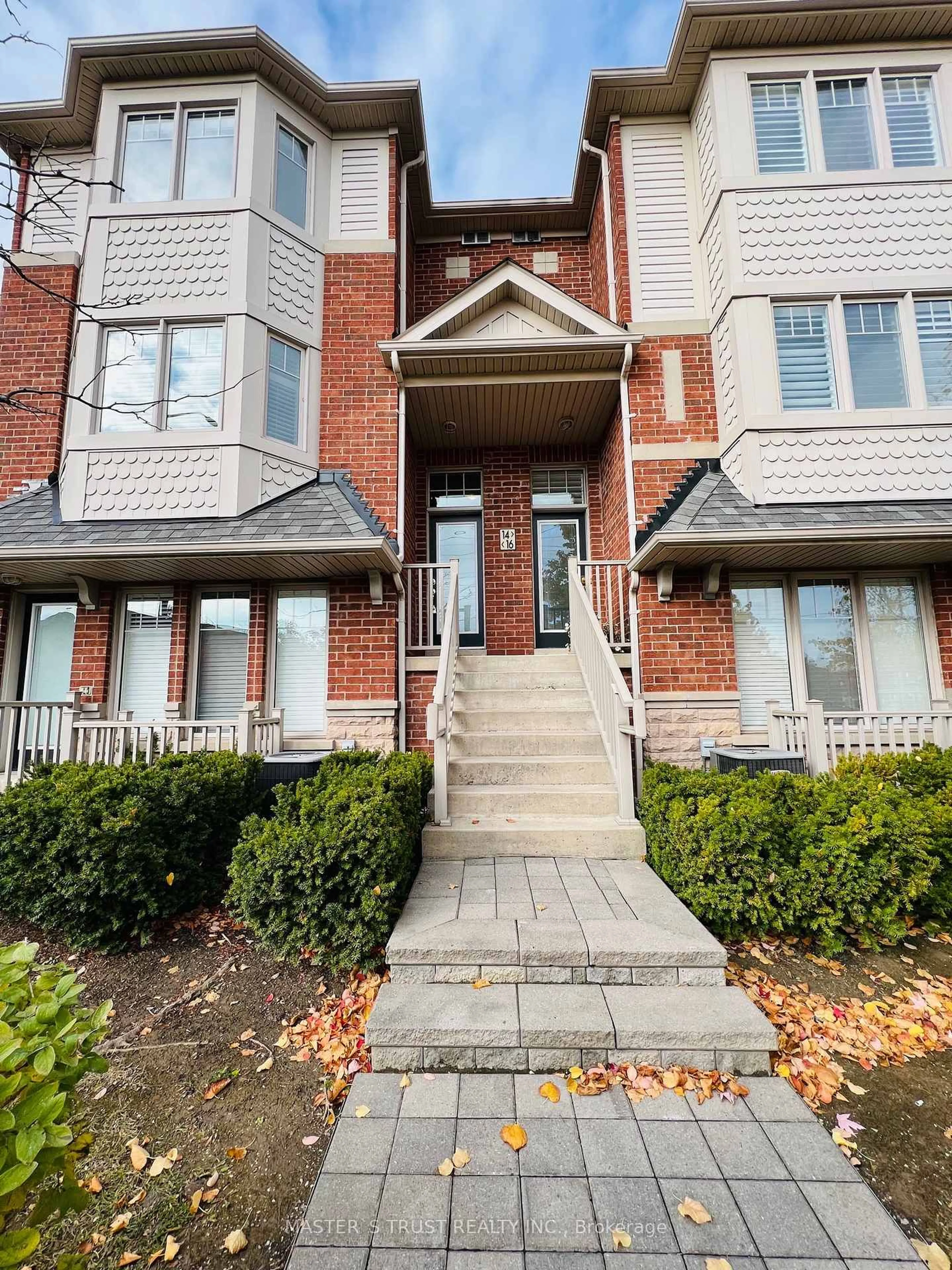 Home with brick exterior material, street for 3335 Thomas St #16, Mississauga Ontario L5M 0N7