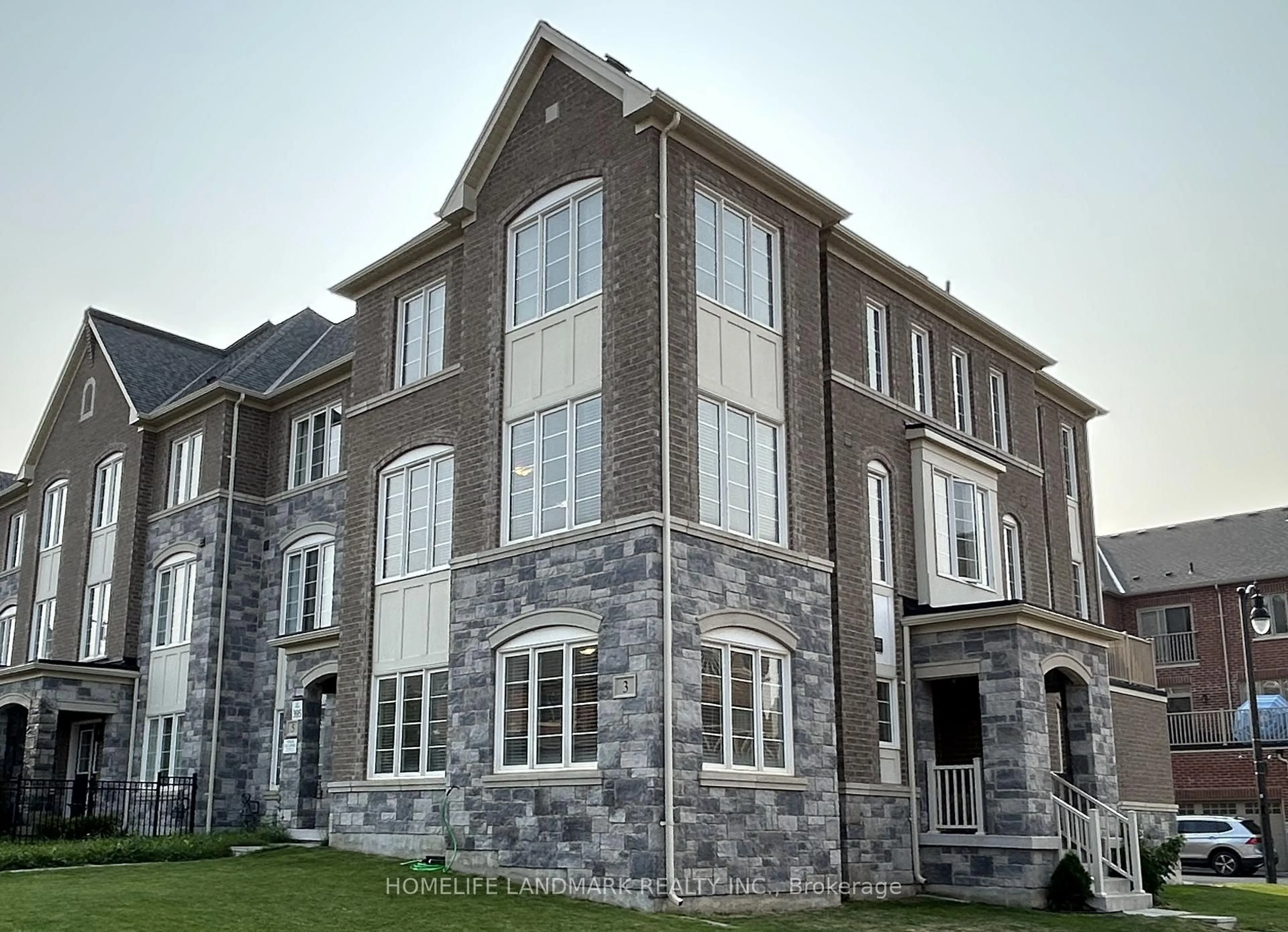 Home with brick exterior material, building for 3 Temple Manor Rd, Brampton Ontario L6Y 6C5