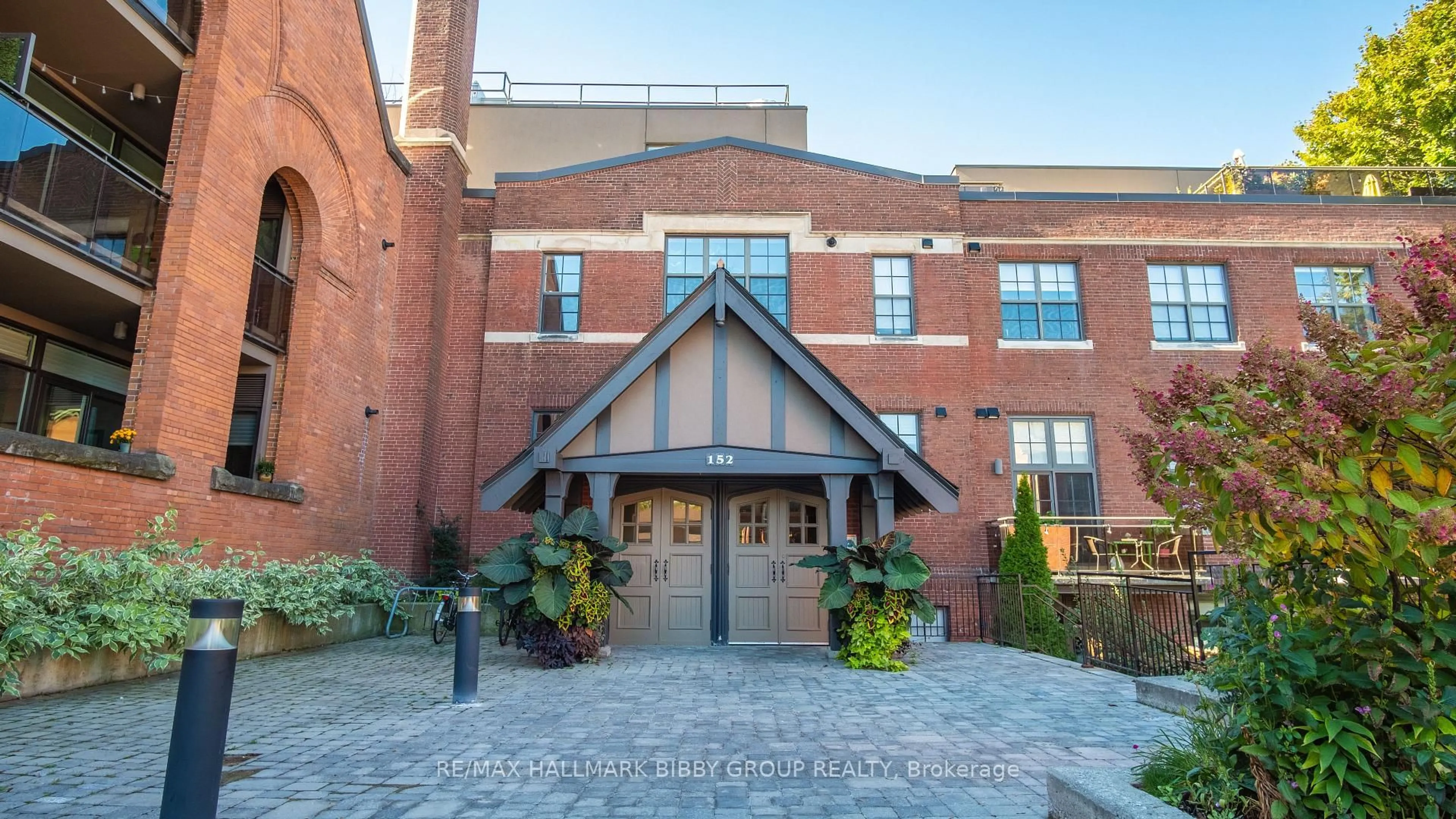 Unknown for 152 Annette St #201, Toronto Ontario M6P 1P4