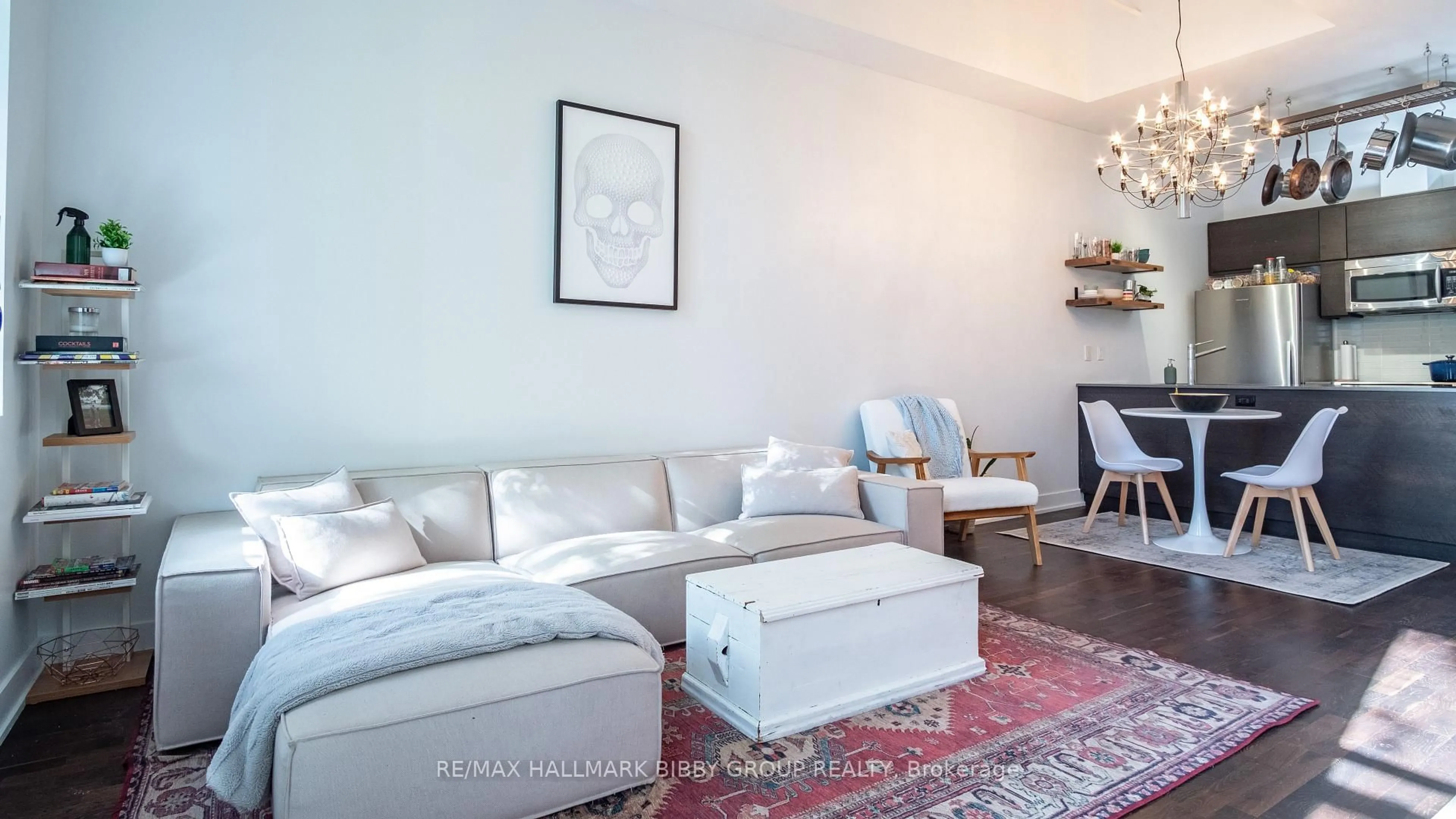 Living room with furniture, unknown for 152 Annette St #201, Toronto Ontario M6P 1P4