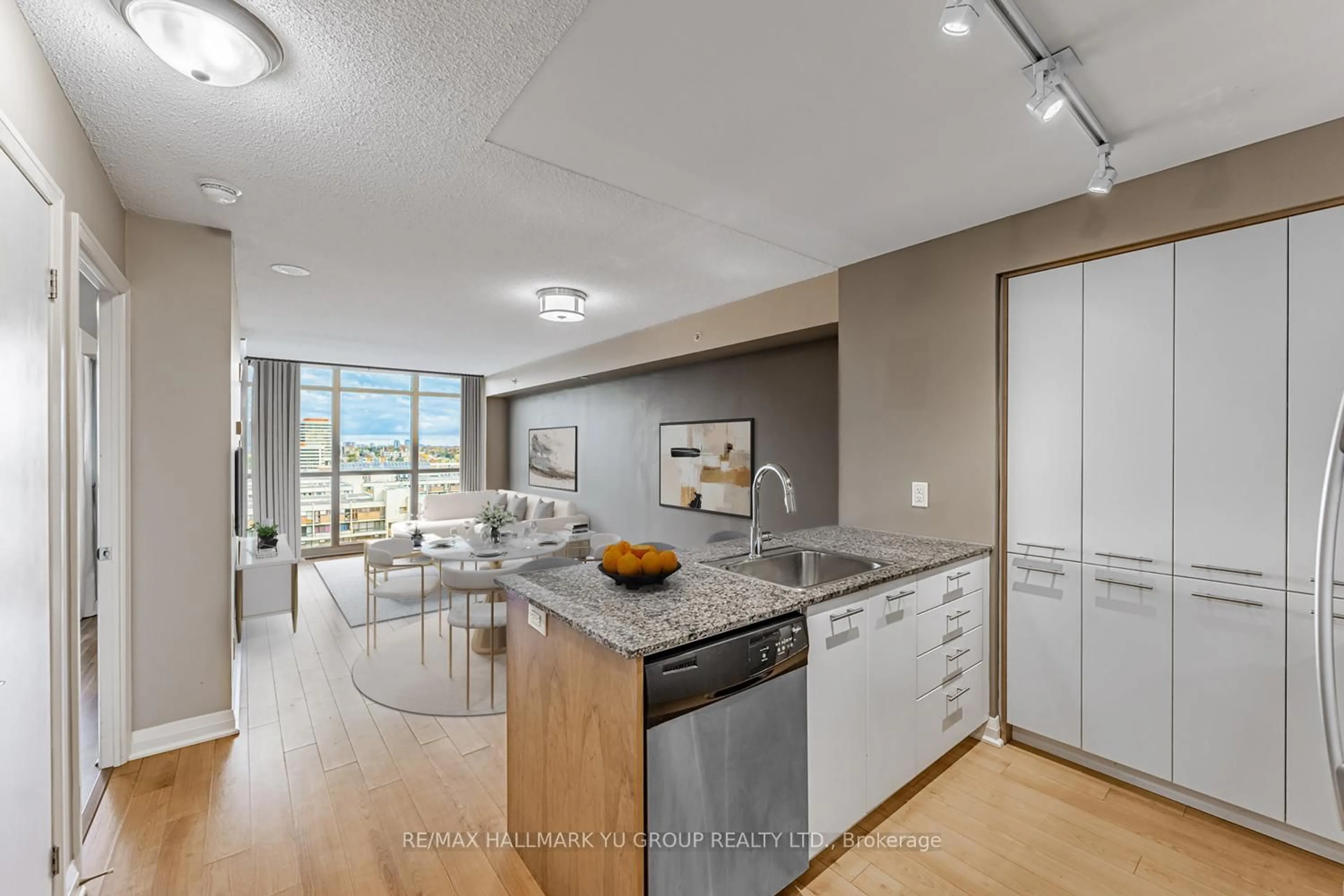 Open concept kitchen, unknown for 1 Valhalla Inn Rd #1008, Toronto Ontario M9B 1S9