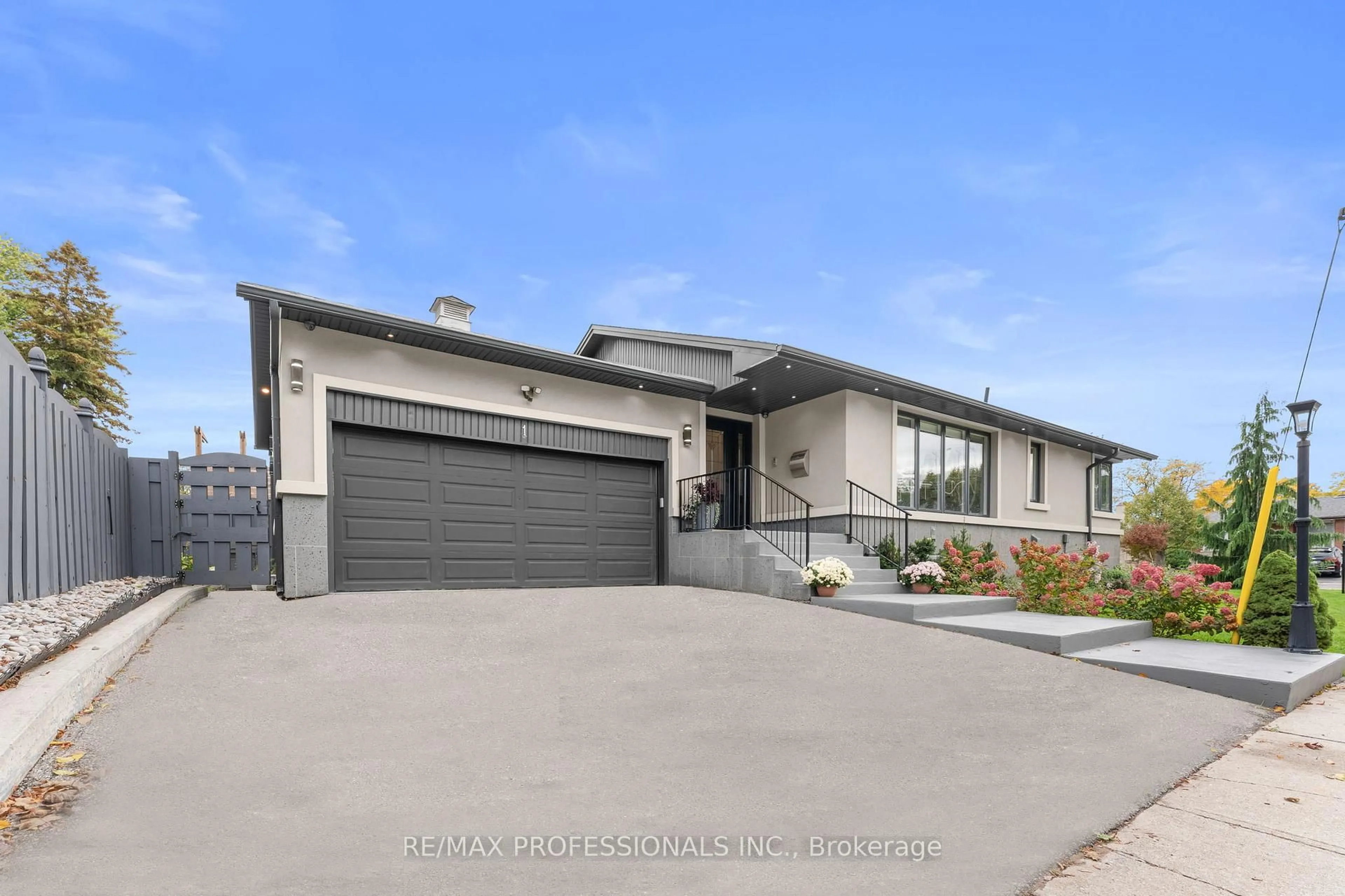 Unknown for 1 Tewsley Pl, Toronto Ontario M9P 1N6