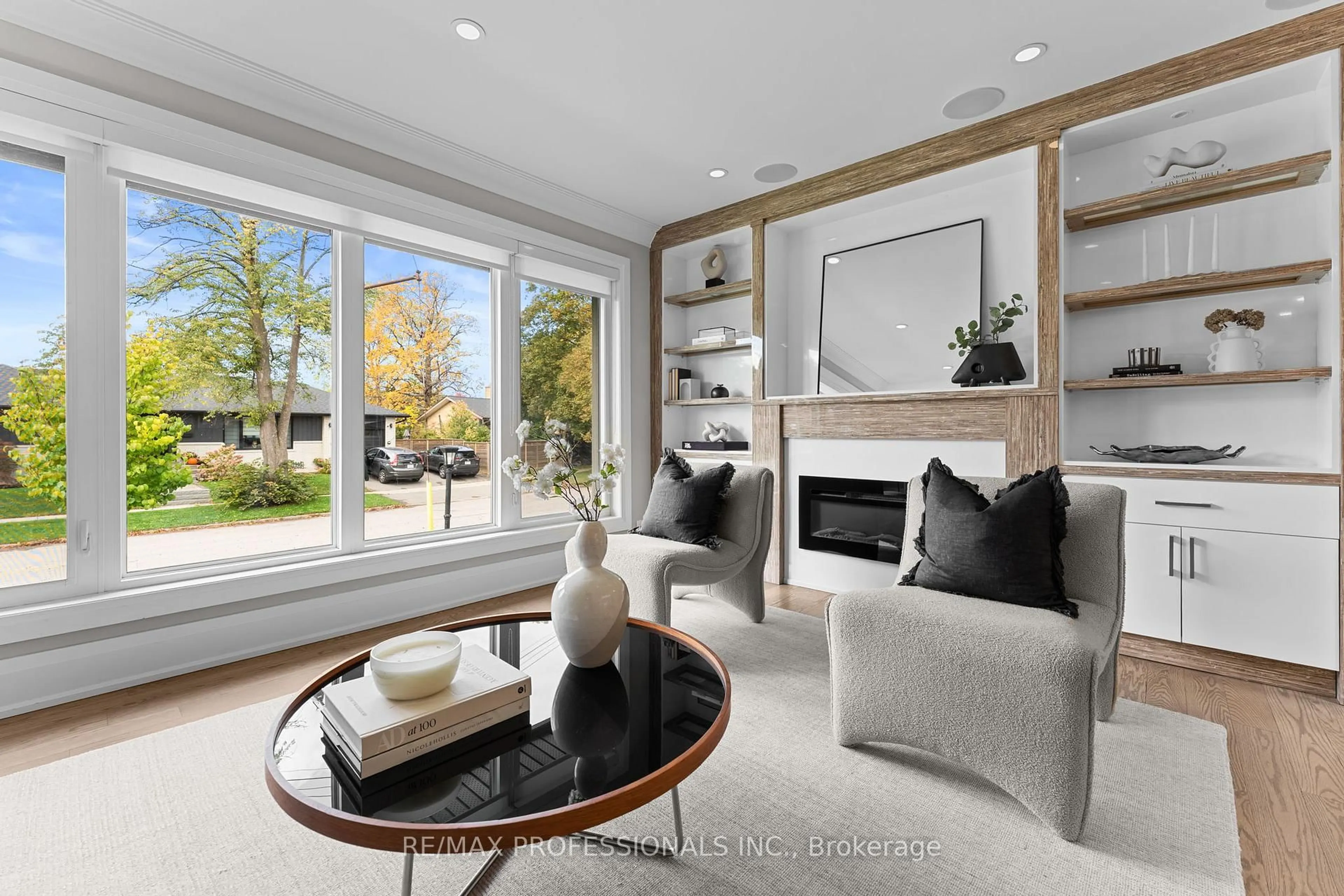 Living room with furniture, unknown for 1 Tewsley Pl, Toronto Ontario M9P 1N6