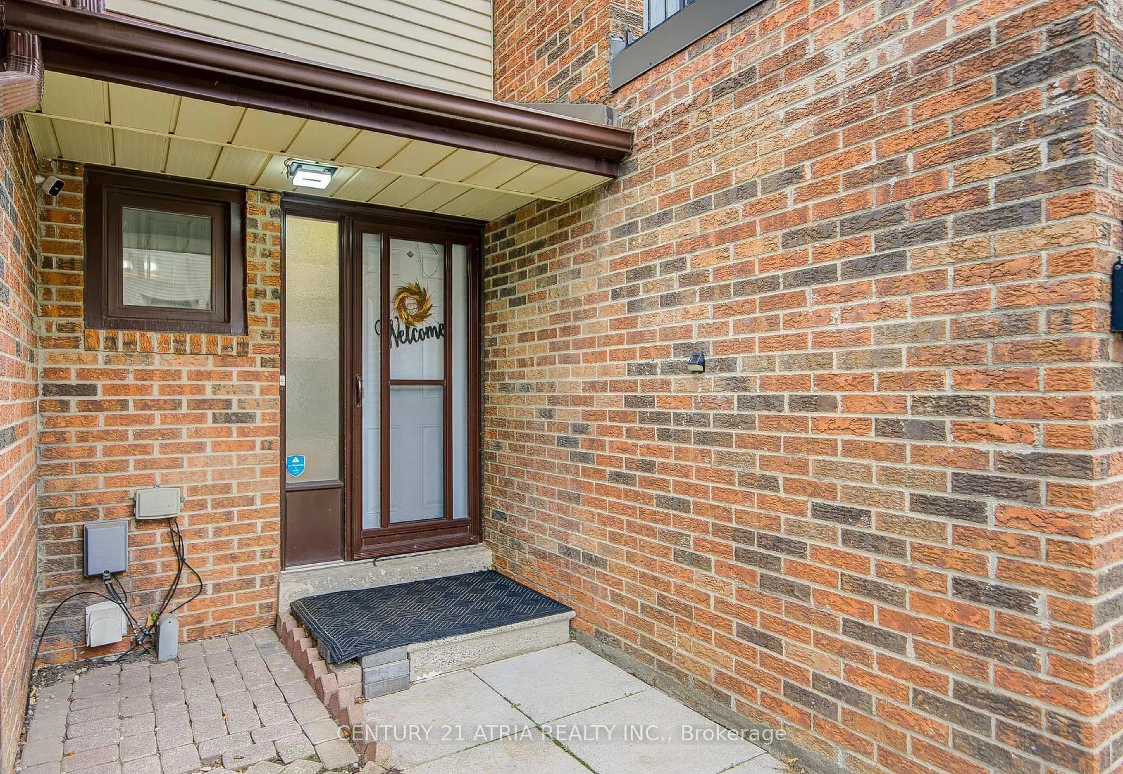 Indoor entryway for 5 McCallum Crt #5, Brampton Ontario L6W 3M4