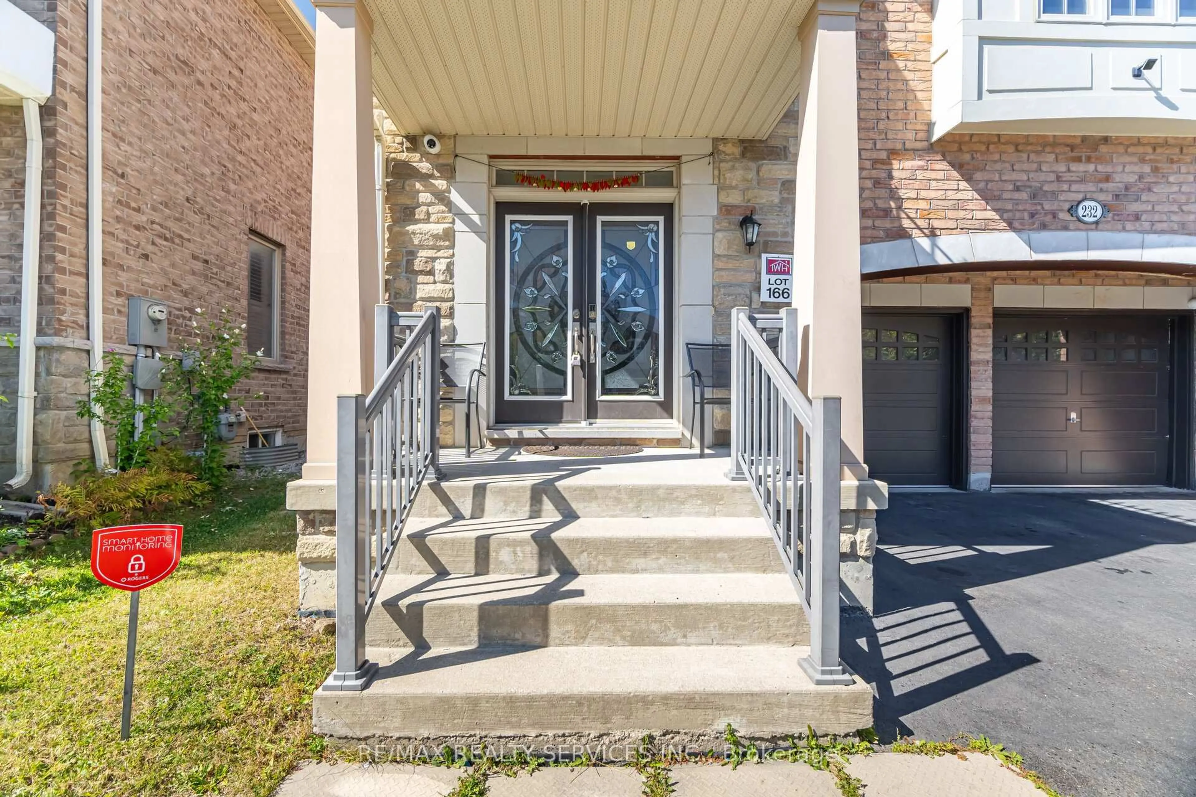 Unknown for 232 Sussexvale Dr, Brampton Ontario L6R 3S3