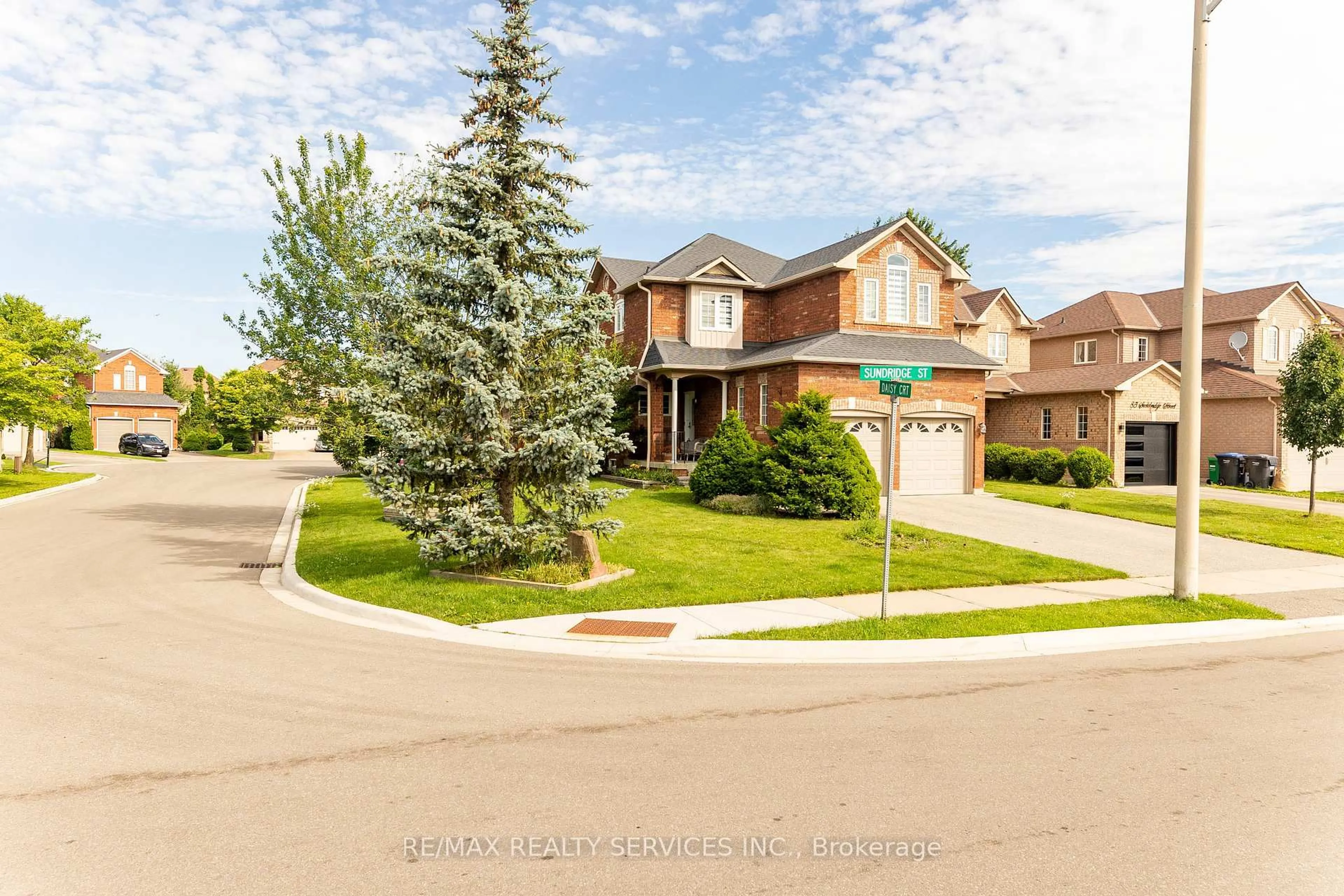 Unknown for 1 Daisy Crt, Brampton Ontario L7A 1J8