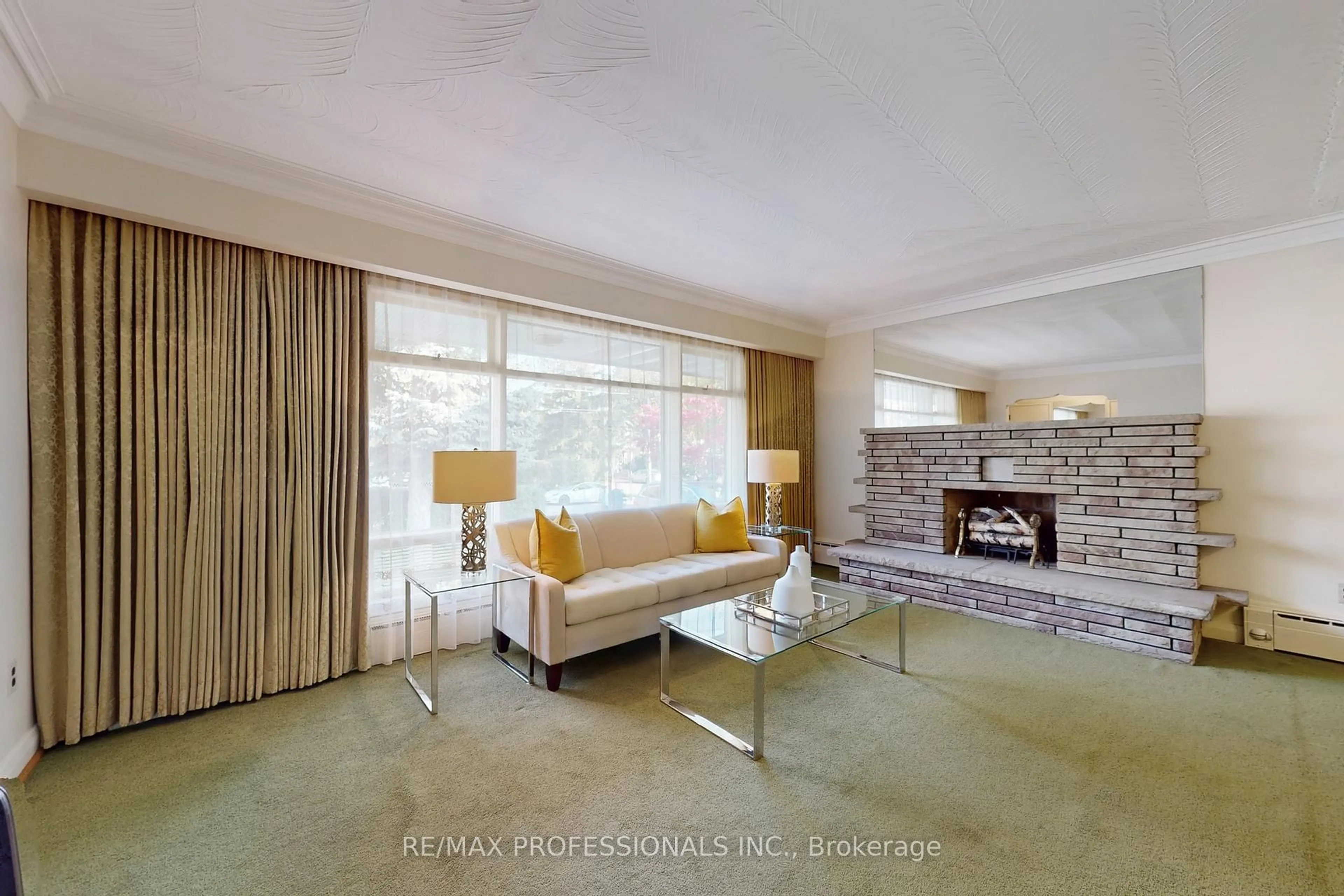 Living room with furniture, unknown for 110 Shaver Ave, Toronto Ontario M9B 4N8