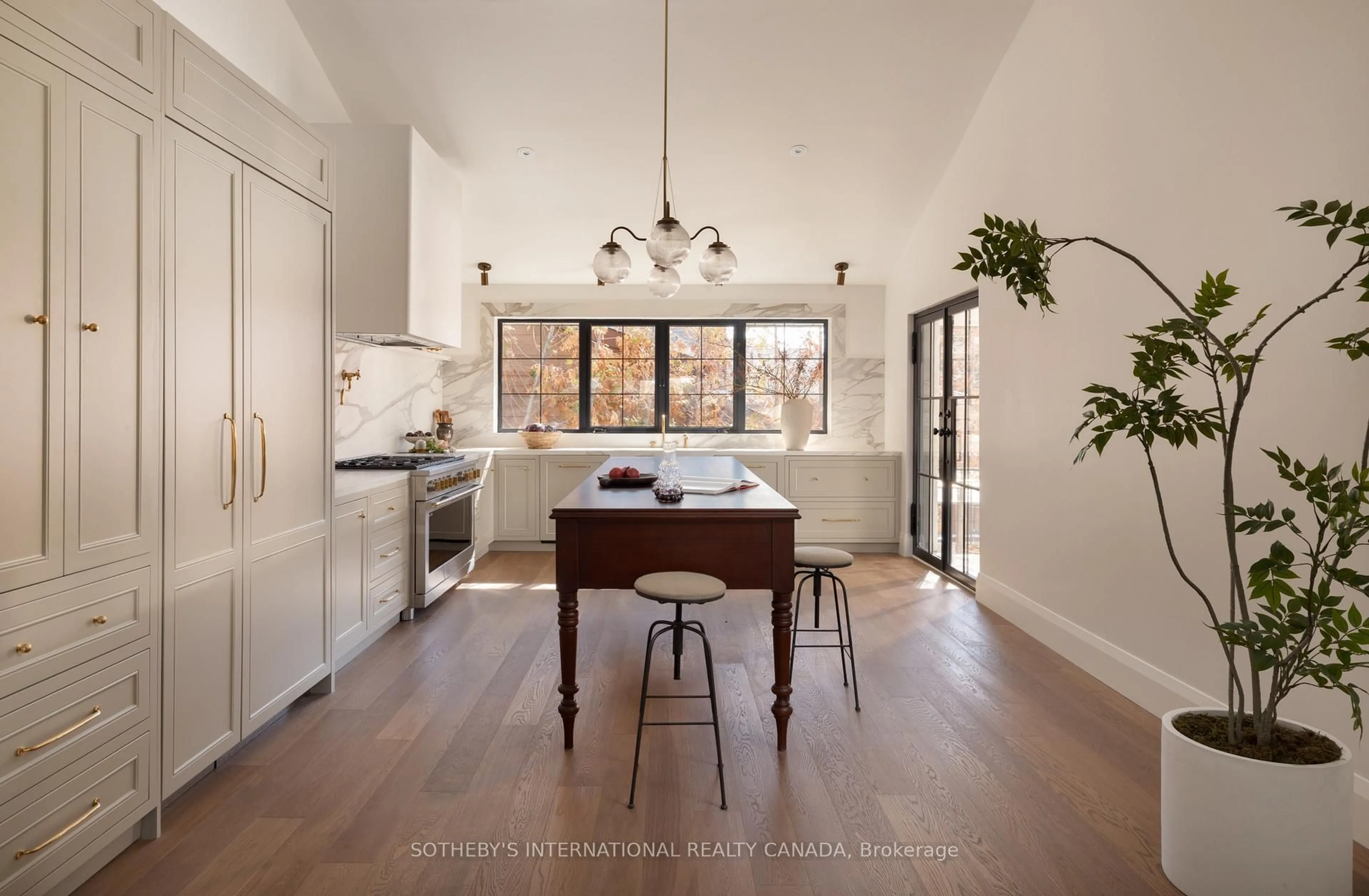 Unknown for 36 Rosemeade Ave, Toronto Ontario M8Y 3A3