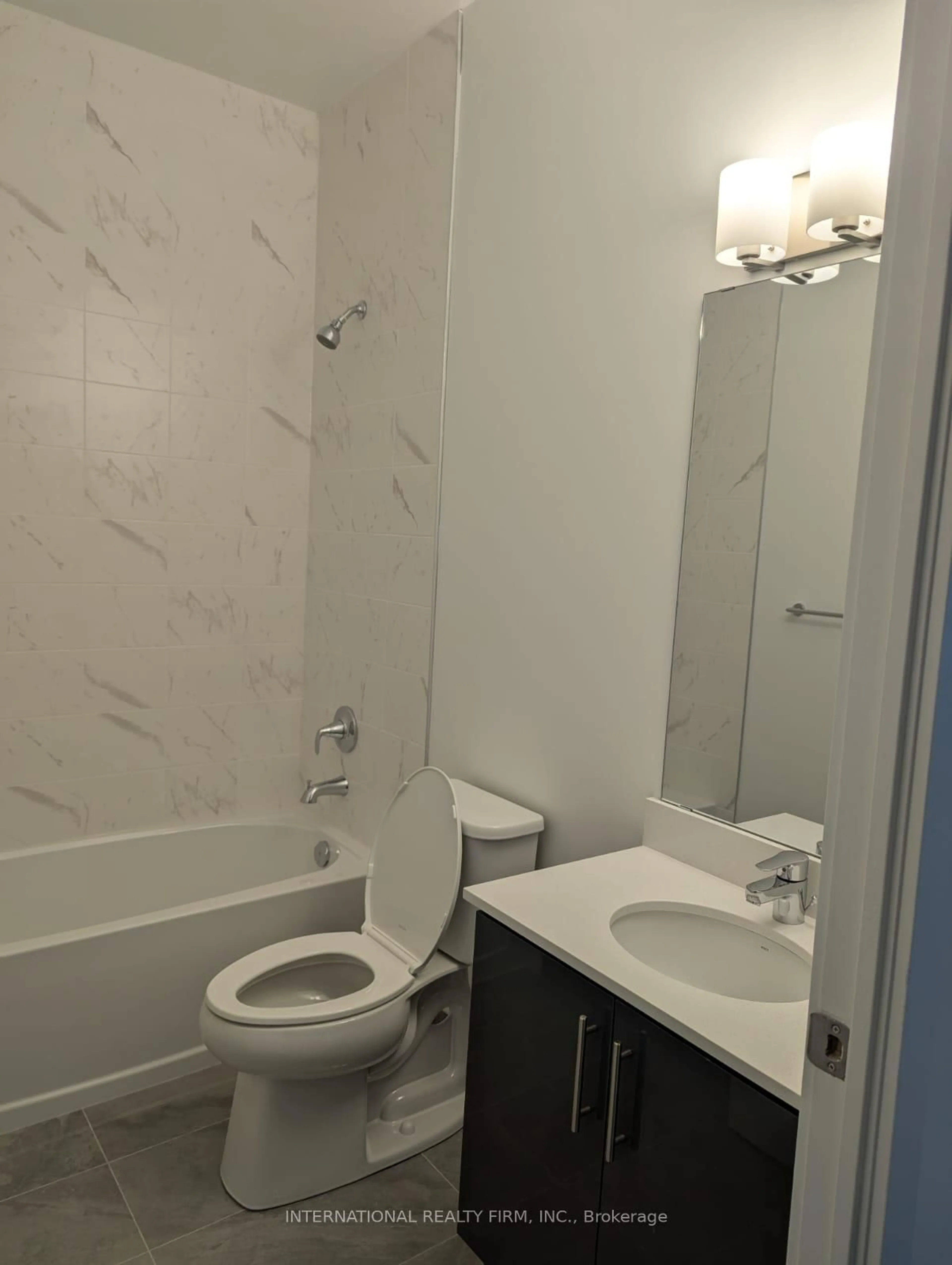 Standard bathroom, floor is not visible for 556 MARLEE Ave #102, Toronto Ontario M6B 0B1