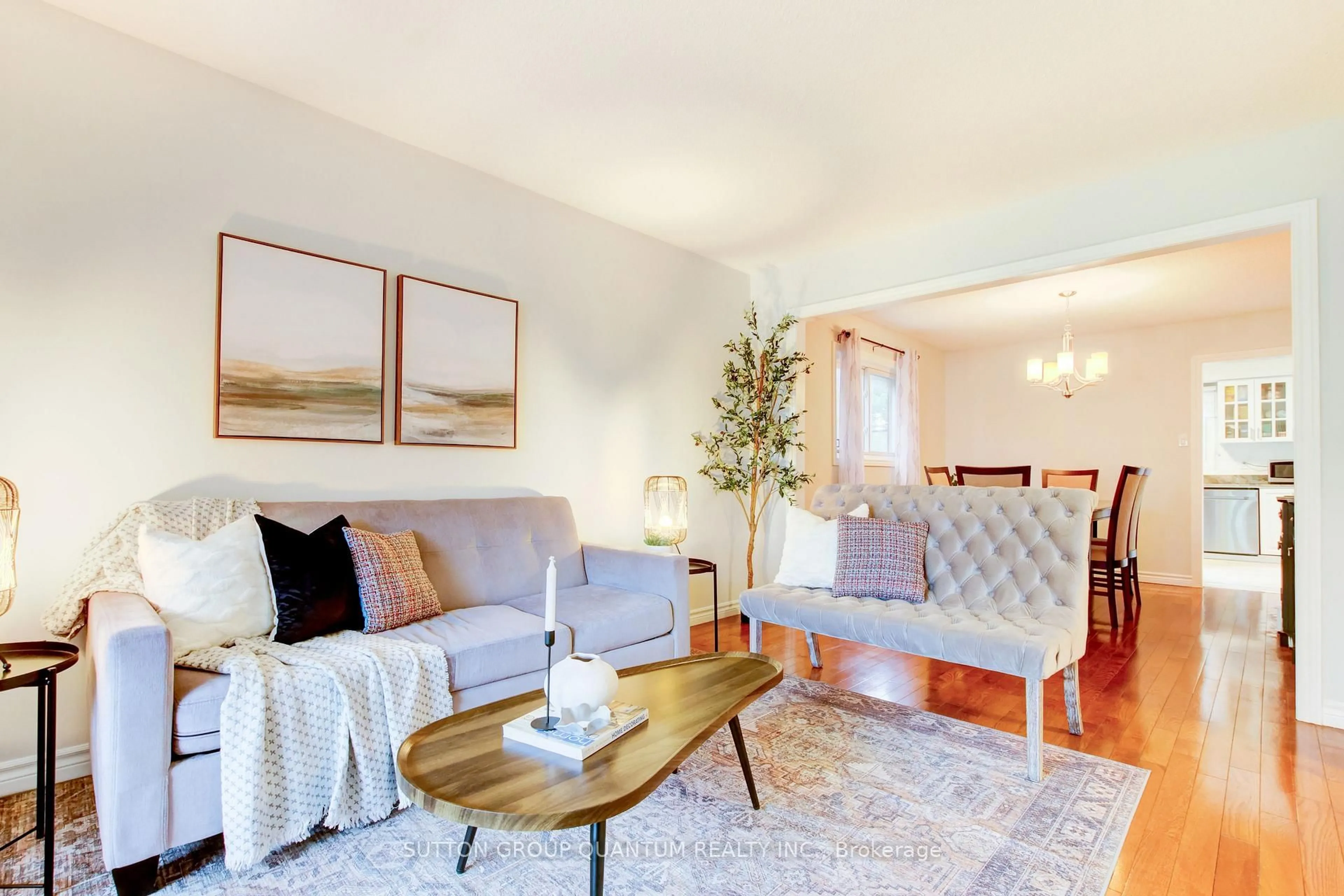 Living room with furniture, unknown for 61 Sunforest Dr, Brampton Ontario L6Z 2W7