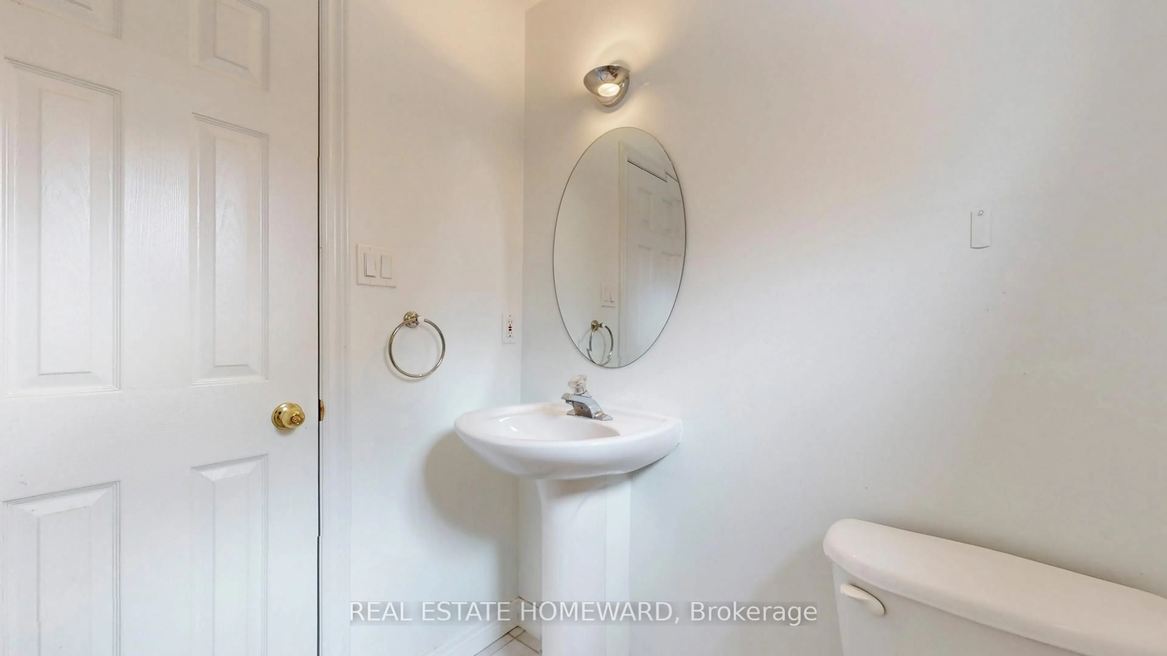 Standard bathroom, unknown for 476 Walkers Line #3, Burlington Ontario L7N 2E2