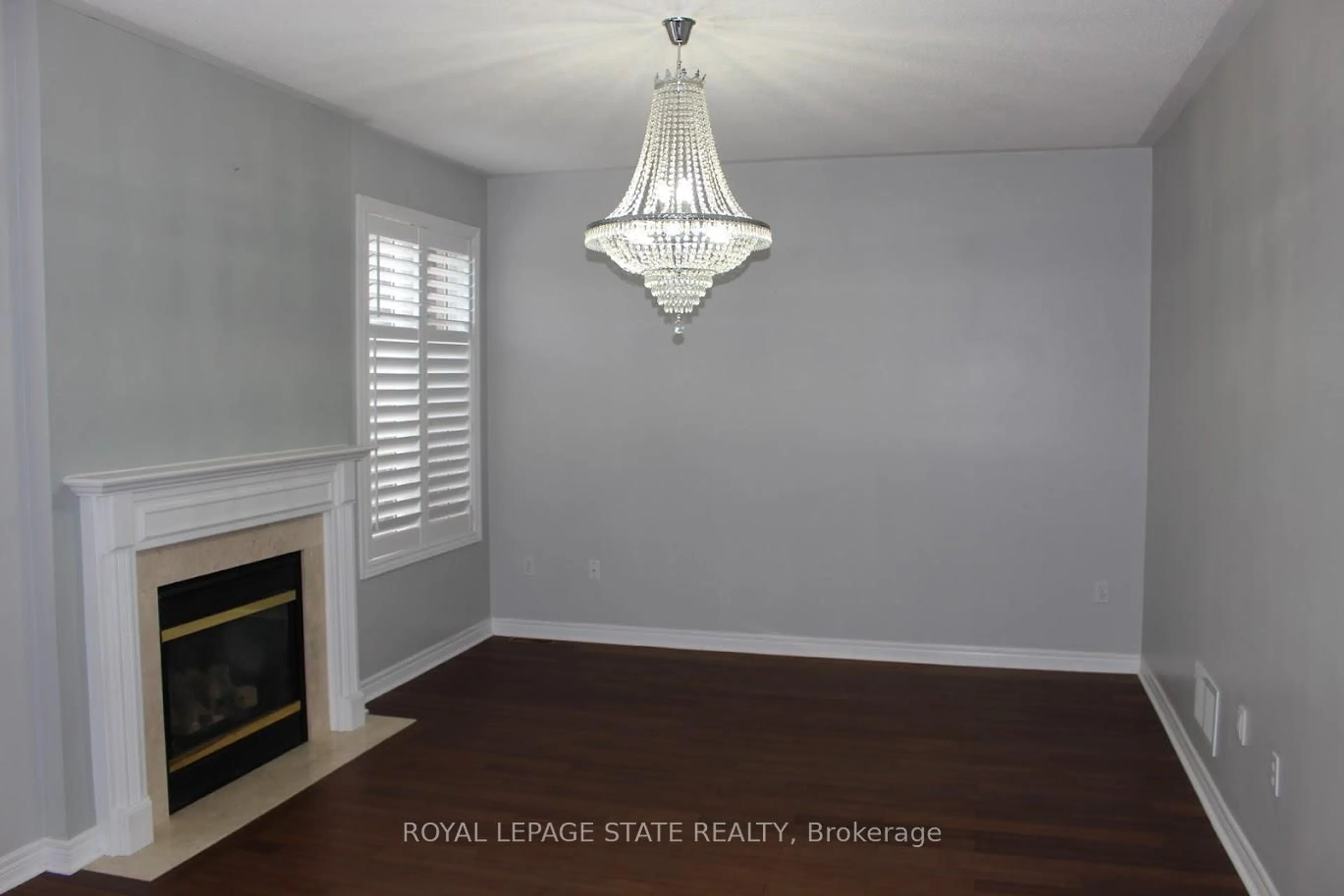 A pic of a room for 2128 Blackforest Cres, Oakville Ontario L6M 4T7