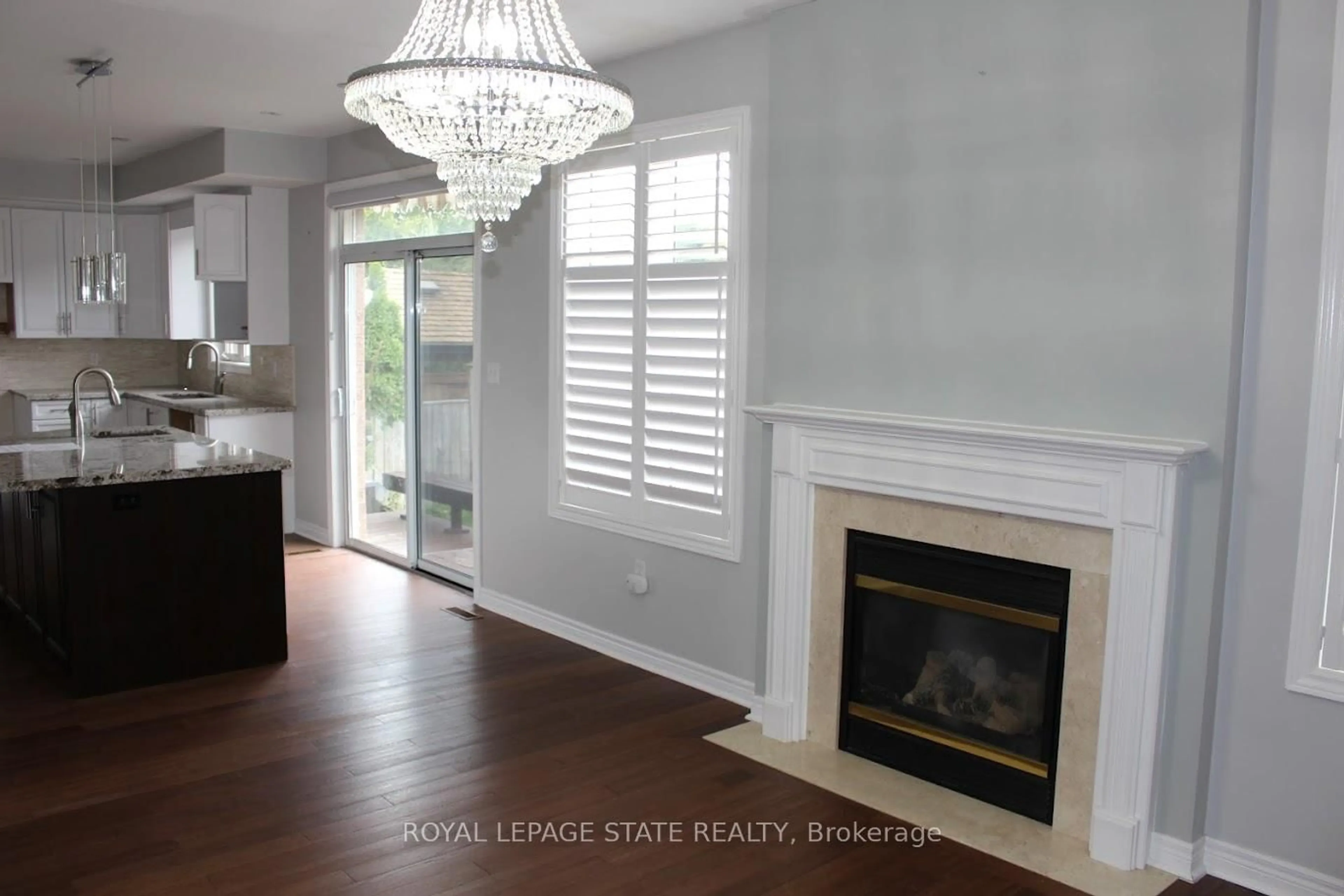 Unknown for 2128 Blackforest Cres, Oakville Ontario L6M 4T7