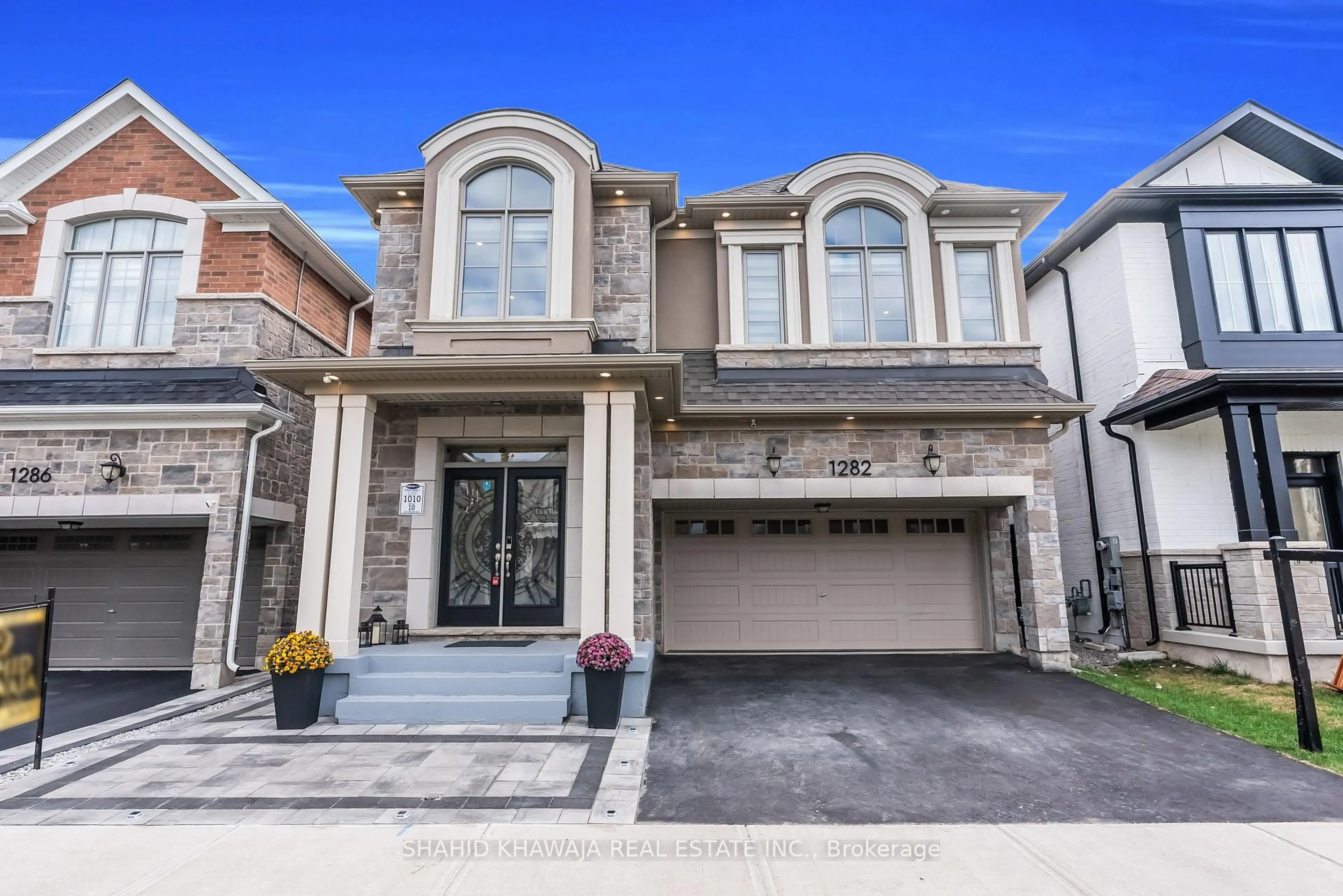 Home with brick exterior material, street for 1282 Kovachik Blvd, Milton Ontario L9E 1W3