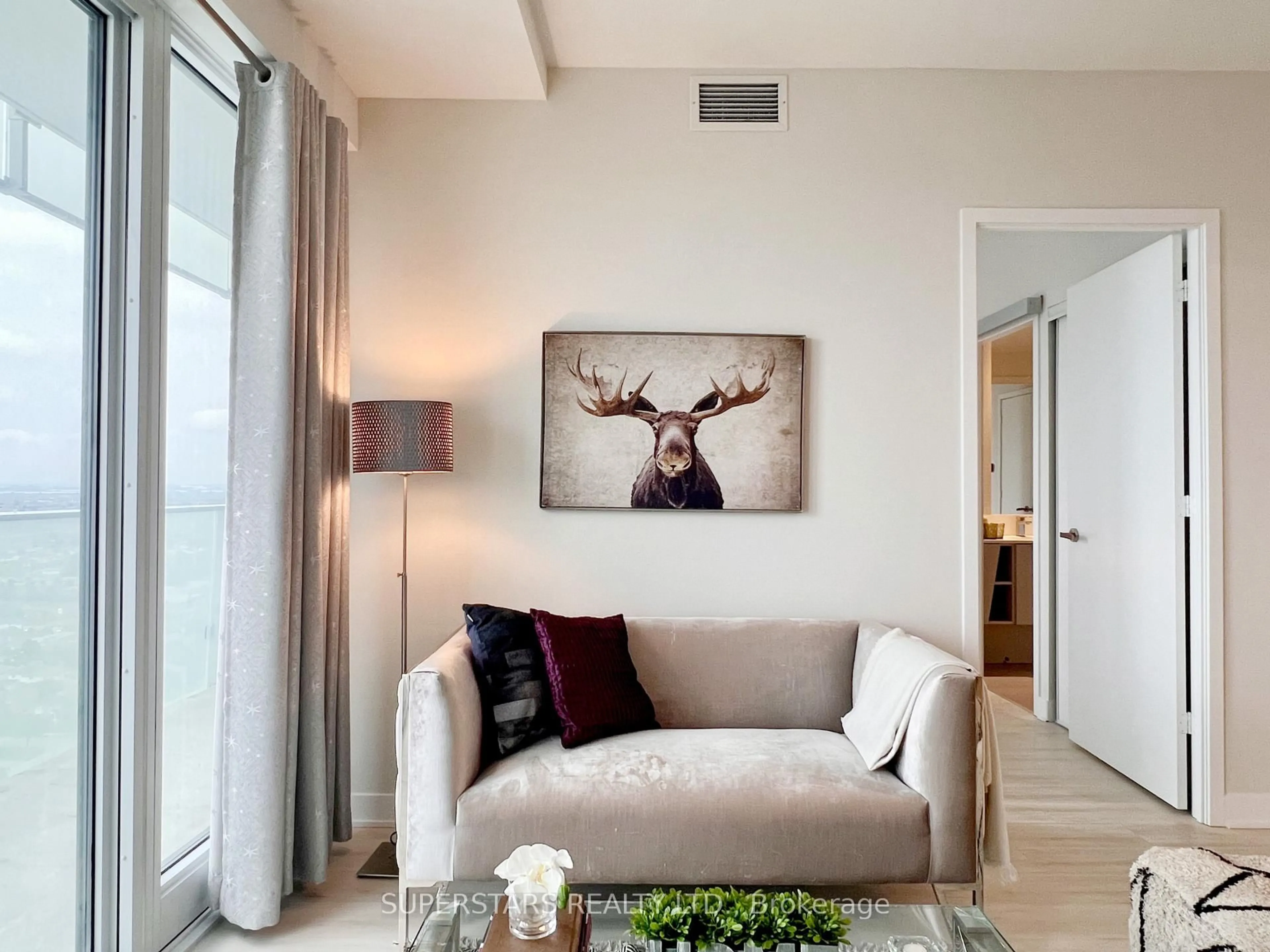 Living room with furniture, unknown for 3900 Confederation Pkwy #2306, Mississauga Ontario L5B 0M3