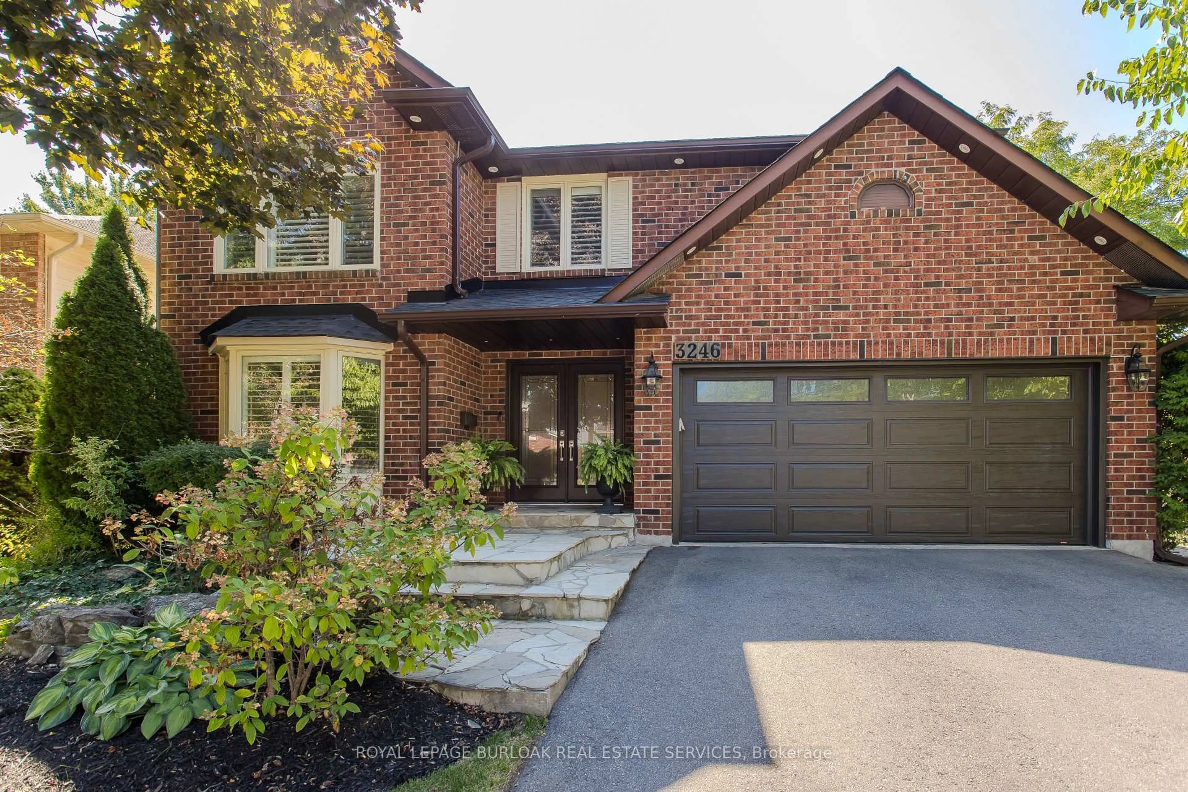 Home with brick exterior material, street for 3246 Folkway Dr, Burlington Ontario L7M 3J6