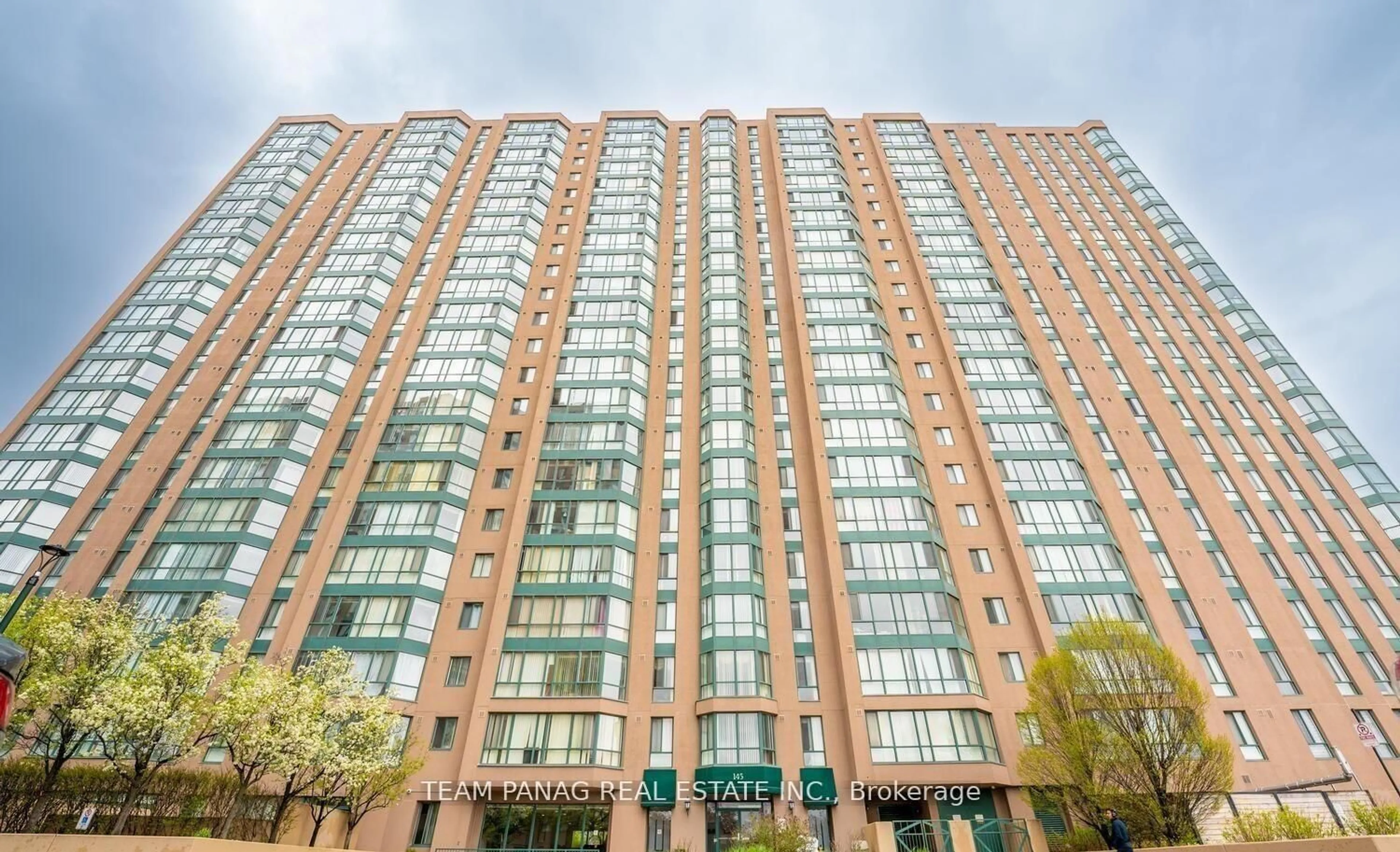 Unknown for 145 Hillcrest Ave #303, Mississauga Ontario L5B 3Z1