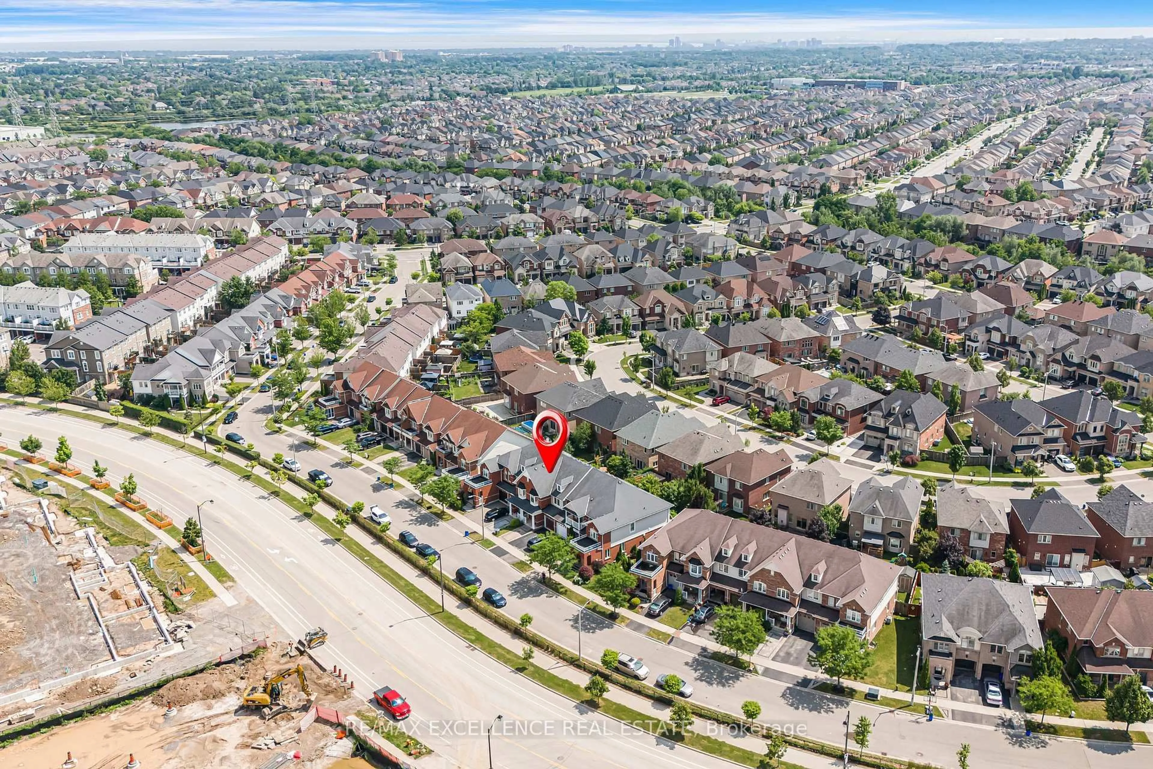 A pic from outside/outdoor area/front of a property/back of a property/a pic from drone, street for 3366 Mikalda Rd, Burlington Ontario L7M 0K9