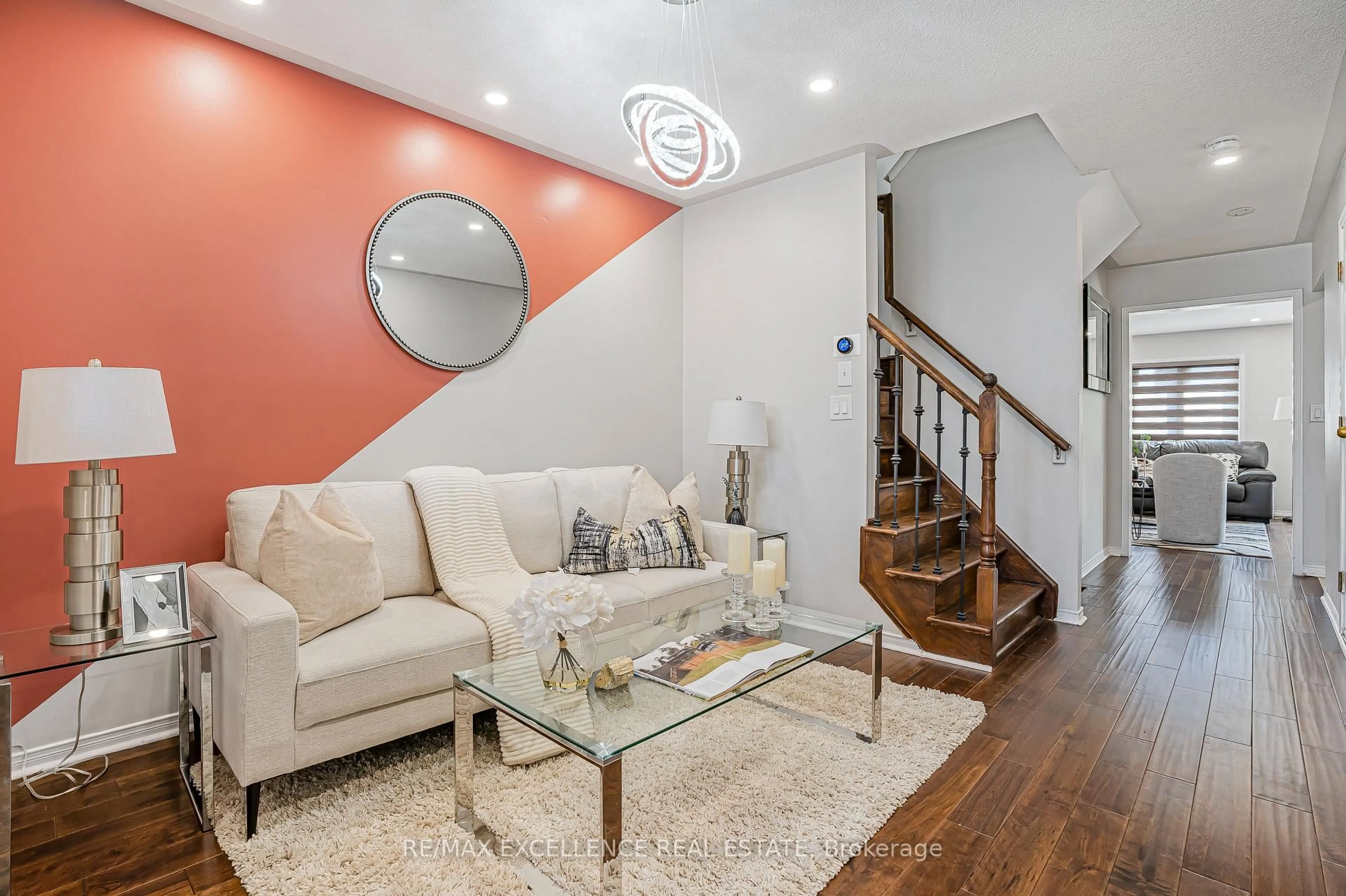 Living room with furniture, unknown for 3366 Mikalda Rd, Burlington Ontario L7M 0K9