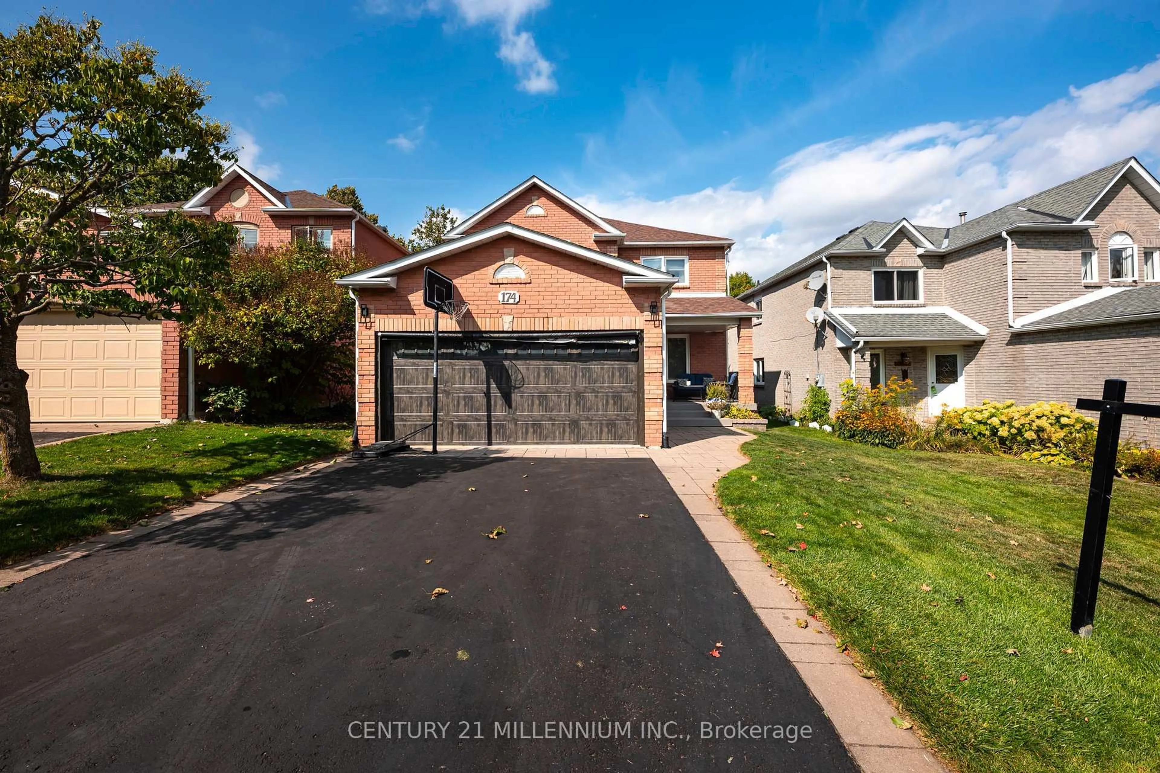 Home with brick exterior material, street for 174 Lisa Marie Dr, Orangeville Ontario L9W 4P7