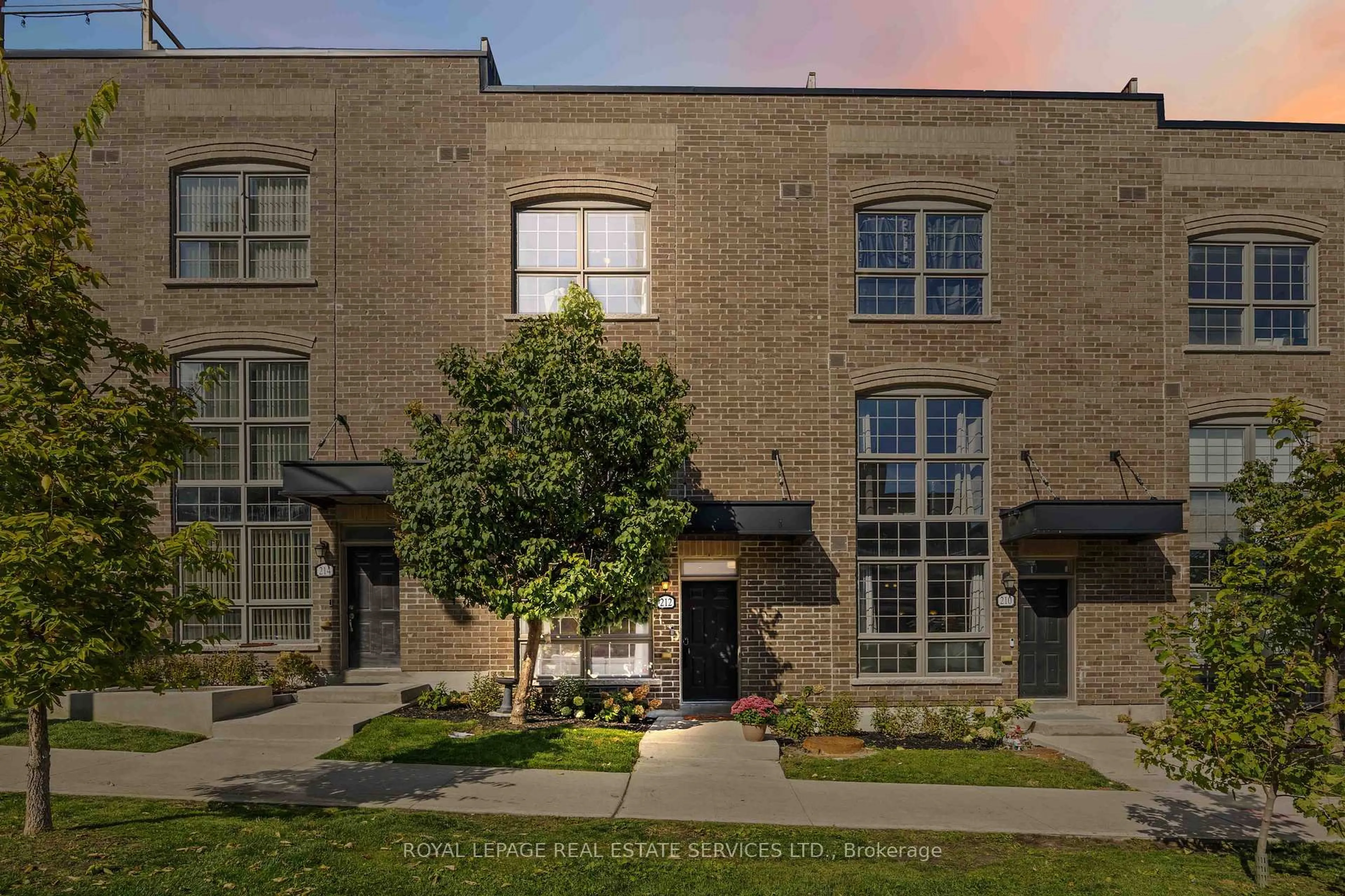 Unknown for 212 Brandon Ave, Toronto Ontario M6H 0C5