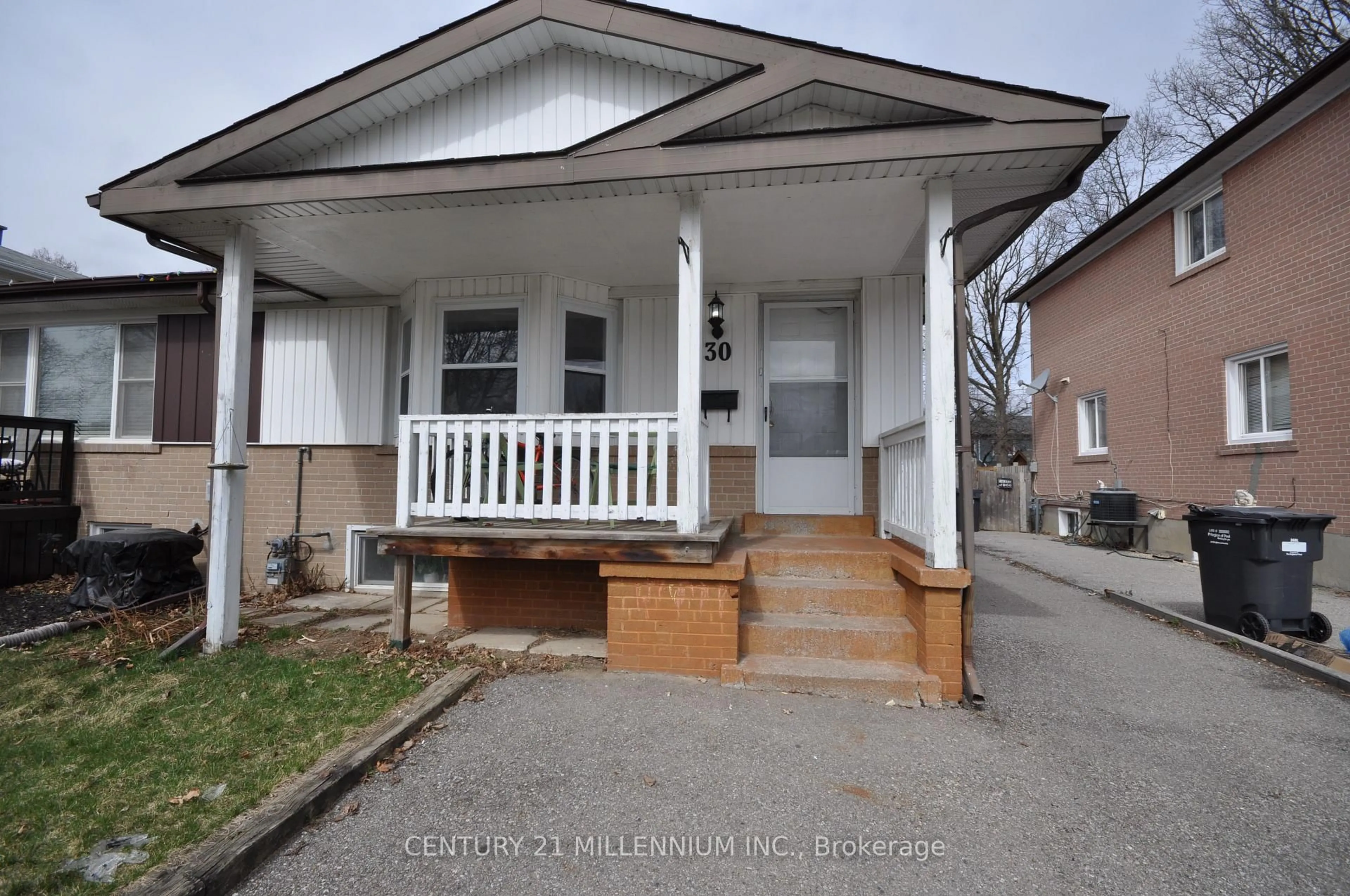 Home with vinyl exterior material, street for 30 Corby Cres, Brampton Ontario L6Y 1H1
