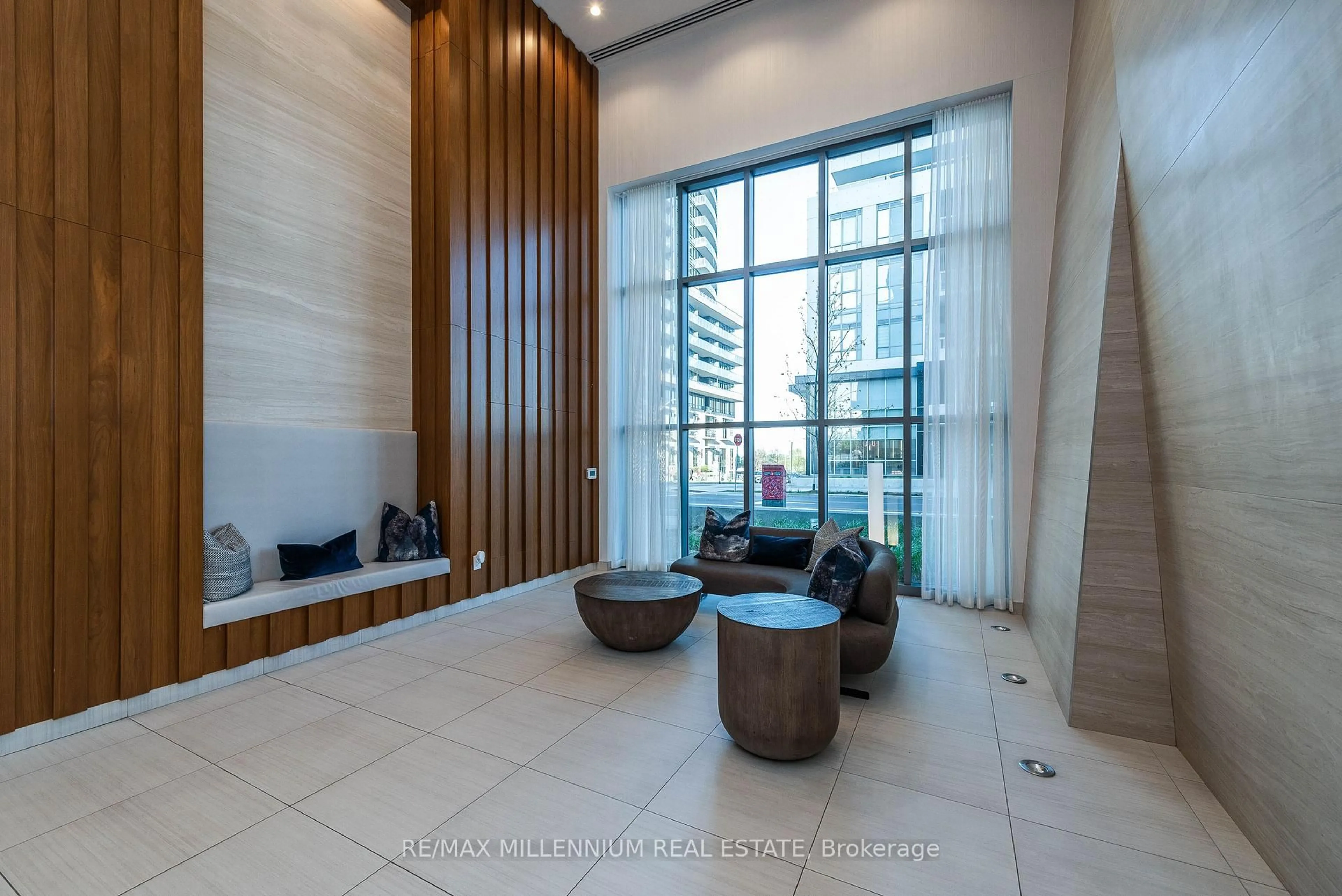 Indoor foyer for 70 Annie Craig Dr #4801, Toronto Ontario M8V 0C4