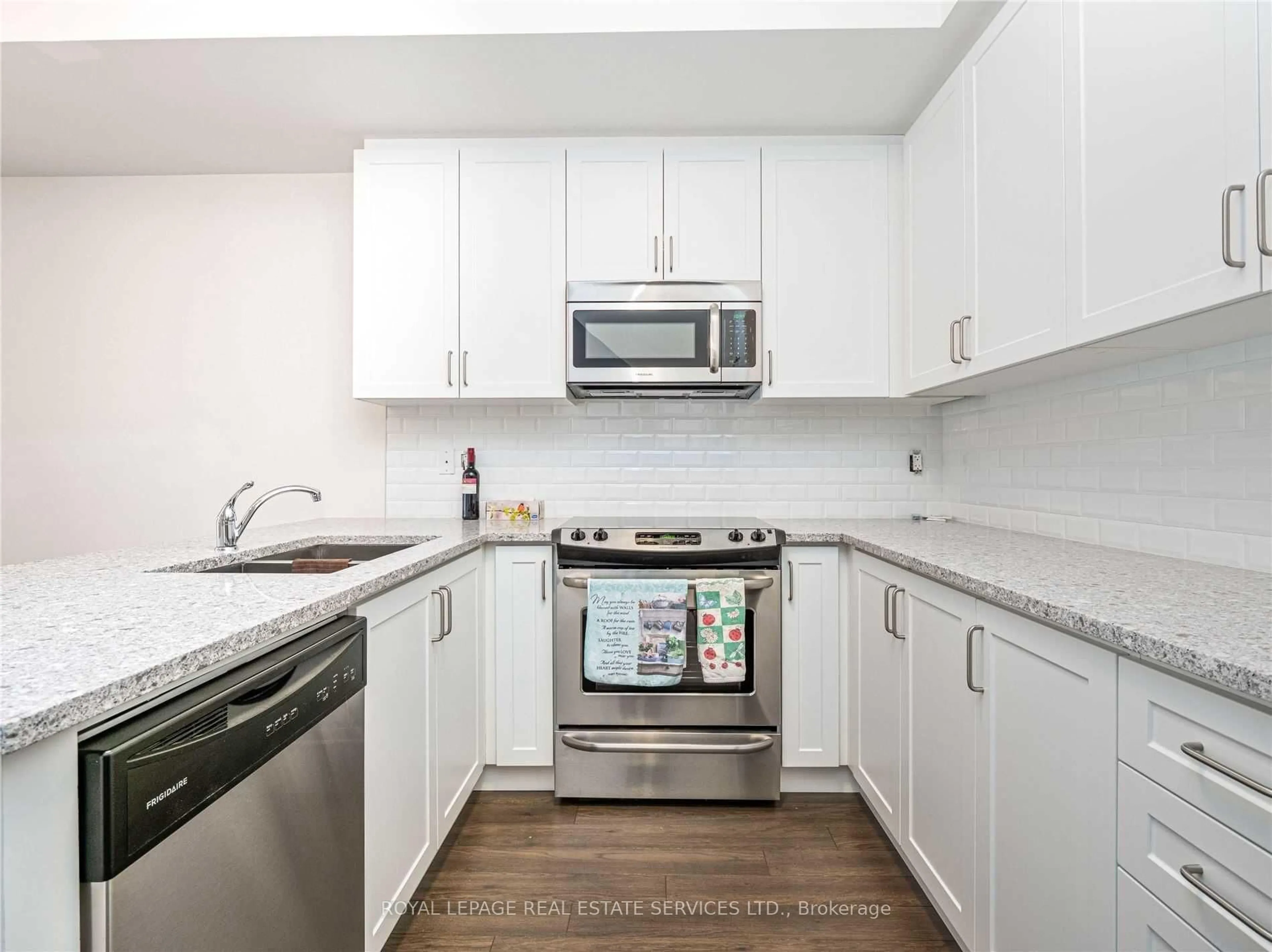 Standard kitchen, unknown for 636 Evans Ave #16, Toronto Ontario M8W 2W6