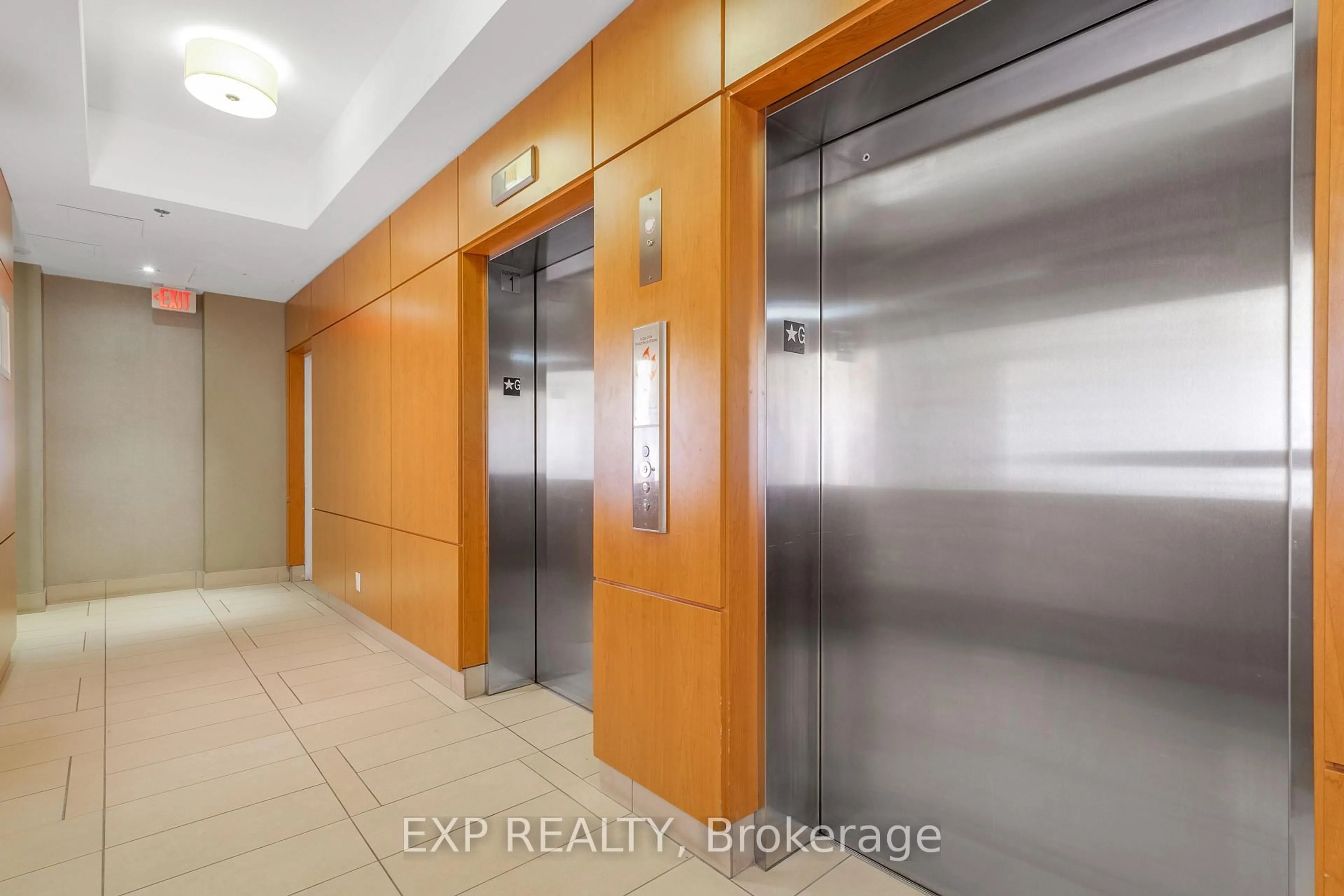 Indoor foyer for 840 Queens Plate Dr #1609, Toronto Ontario M9W 6Z3