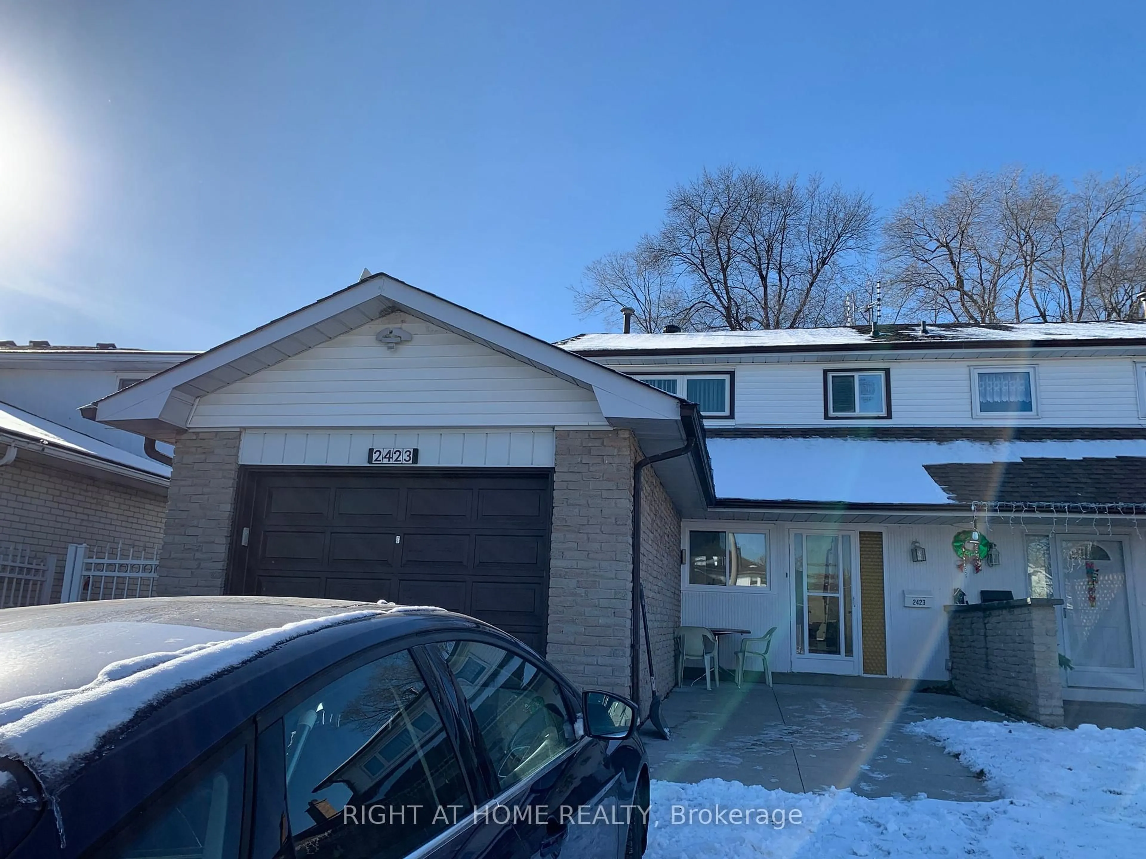Unknown for 2423 Delkus Cres, Mississauga Ontario L5A 1K8